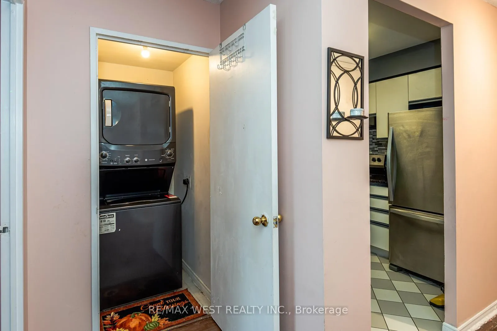 Photo 14 of Unit 311, 81 Townsgate Drive, Vaughan, Crestwood-Springfarm-Yorkhill — HOMEH