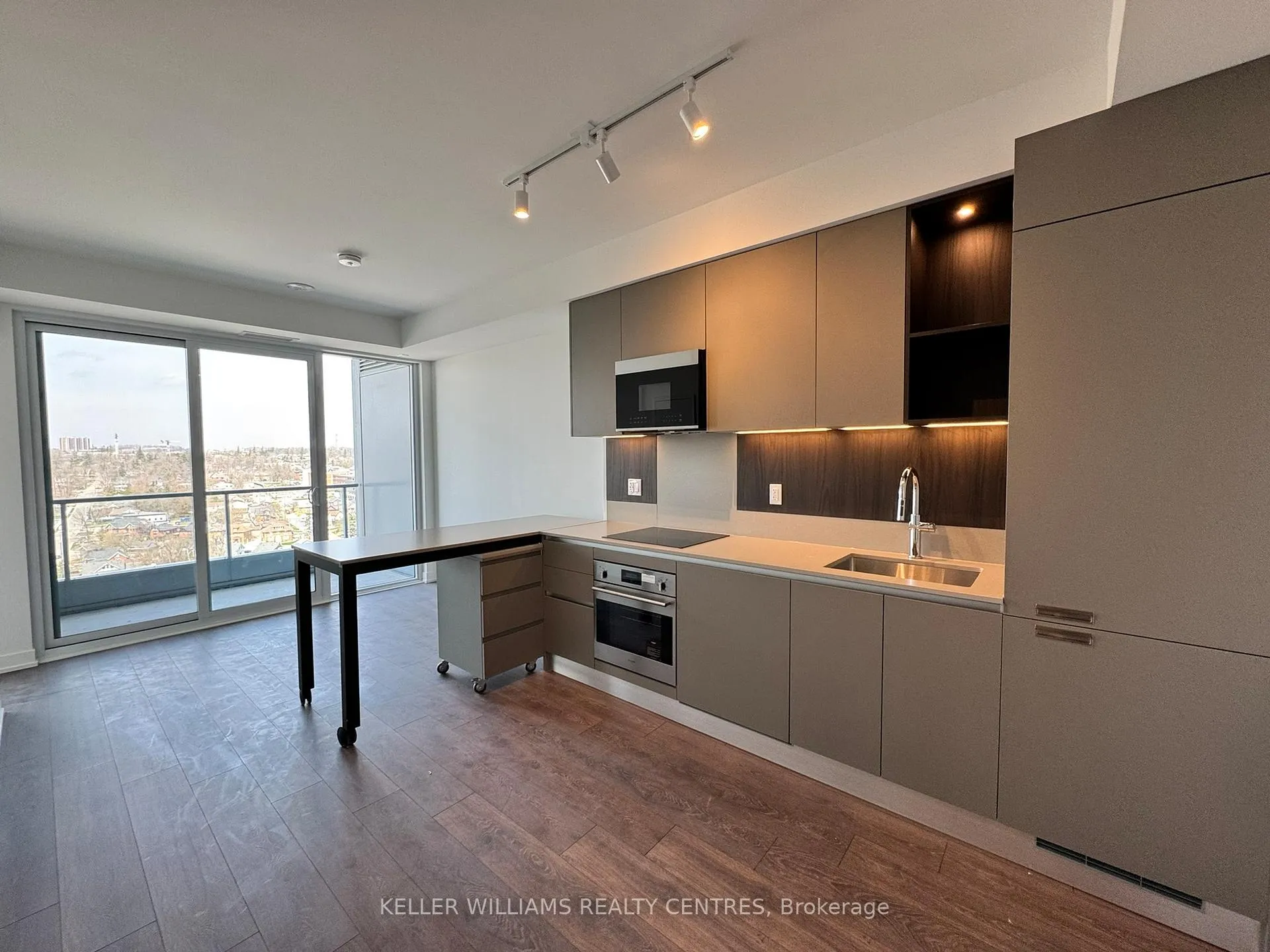 Photo 6 of Unit 1504, 39 Mary Street, Barrie, City Centre — HOMEH