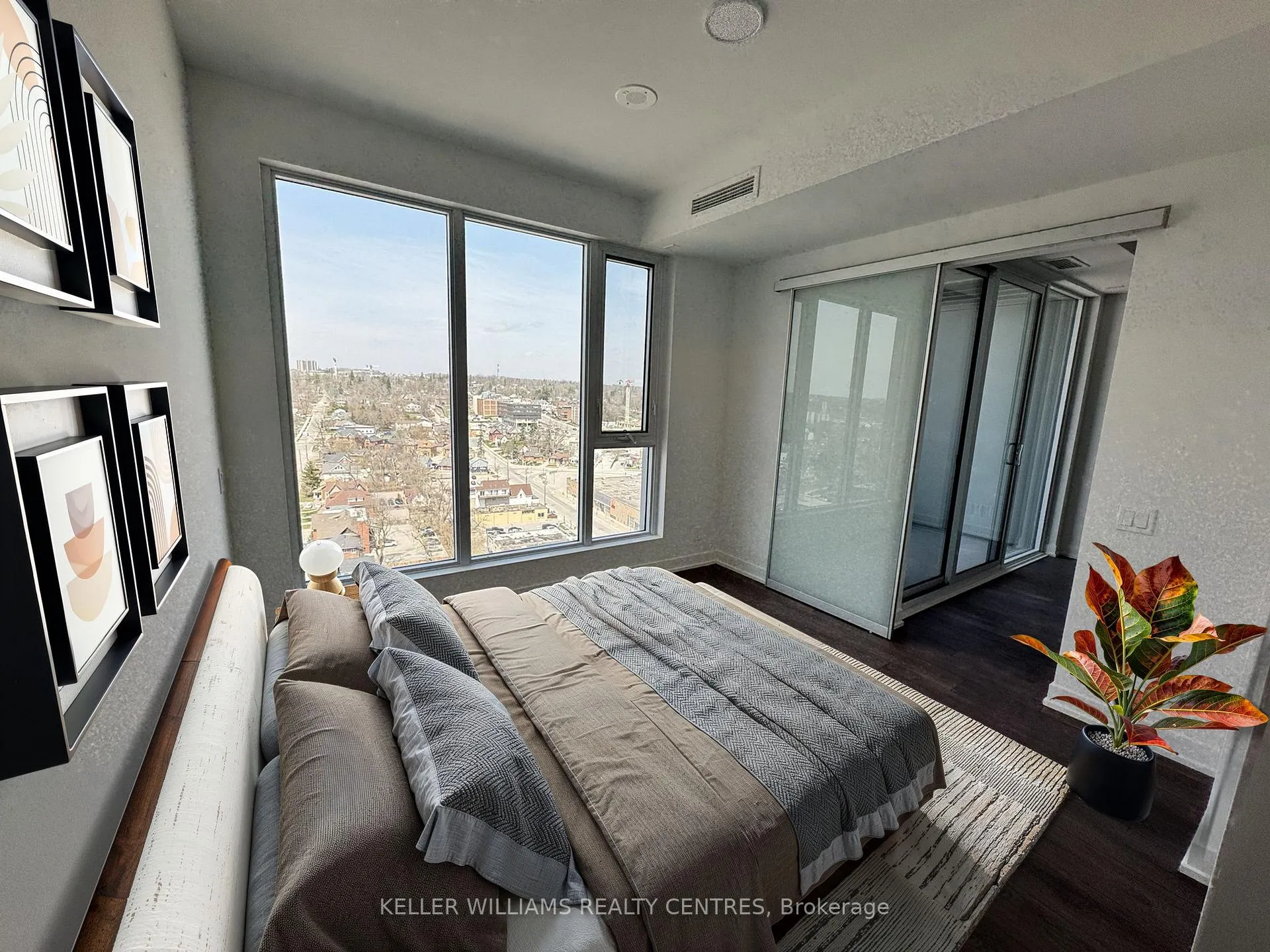 Photo 9 of Unit 1504, 39 Mary Street, Barrie, City Centre — HOMEH