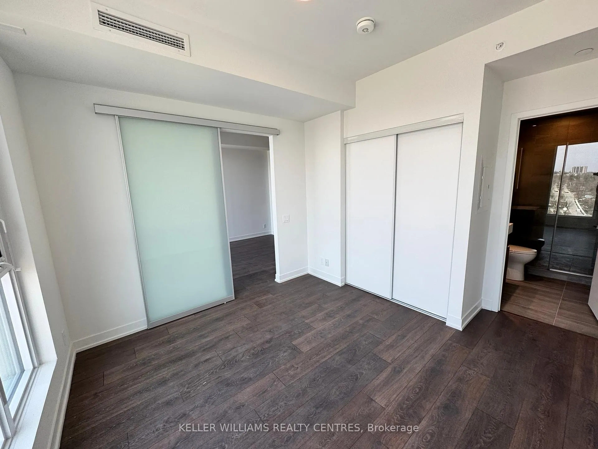 Photo 10 of Unit 1504, 39 Mary Street, Barrie, City Centre — HOMEH