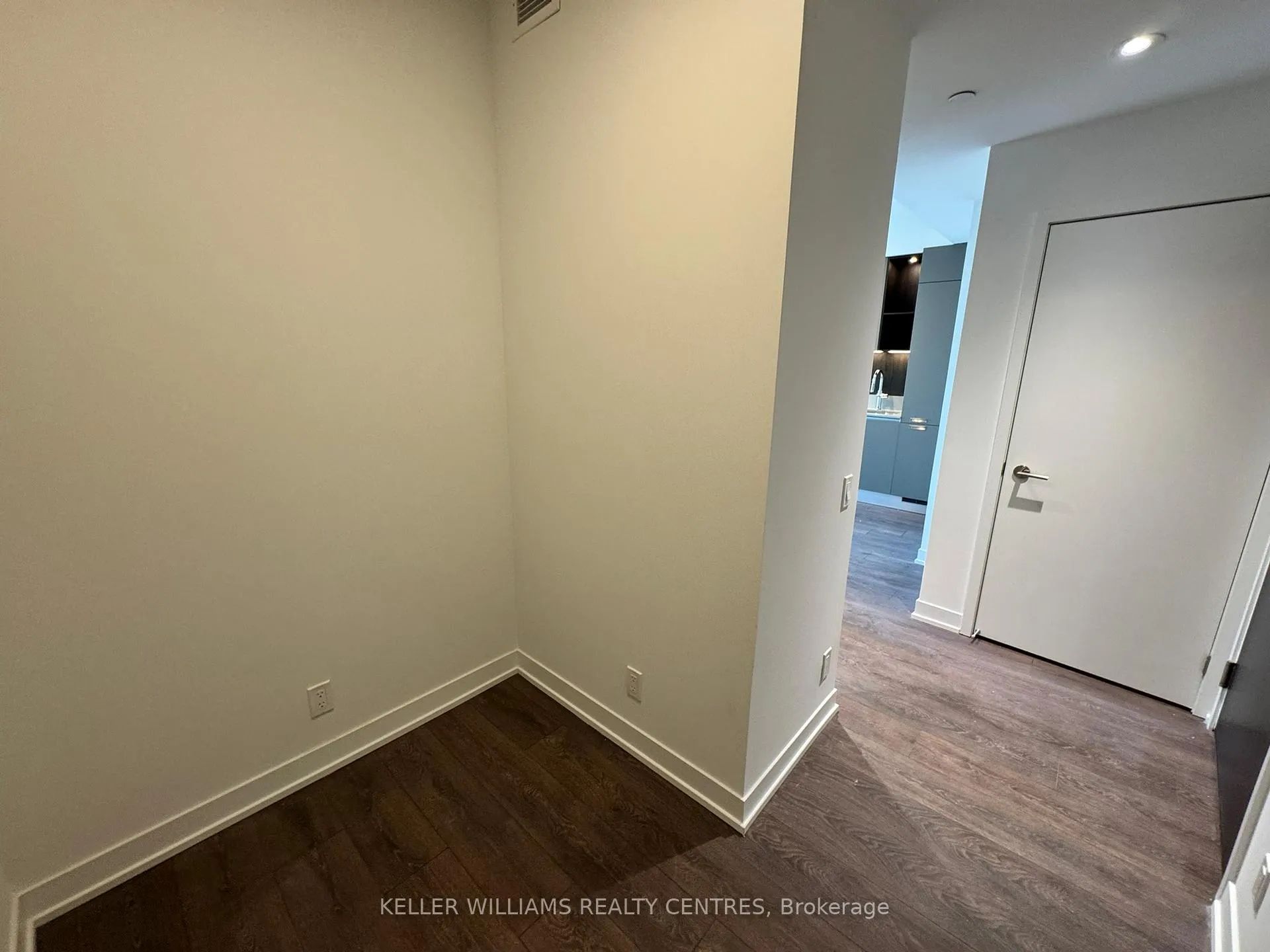 Photo 11 of Unit 1504, 39 Mary Street, Barrie, City Centre — HOMEH