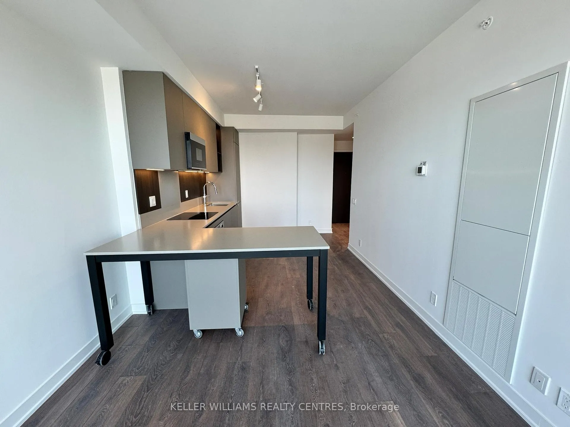 Photo 16 of Unit 1504, 39 Mary Street, Barrie, City Centre — HOMEH