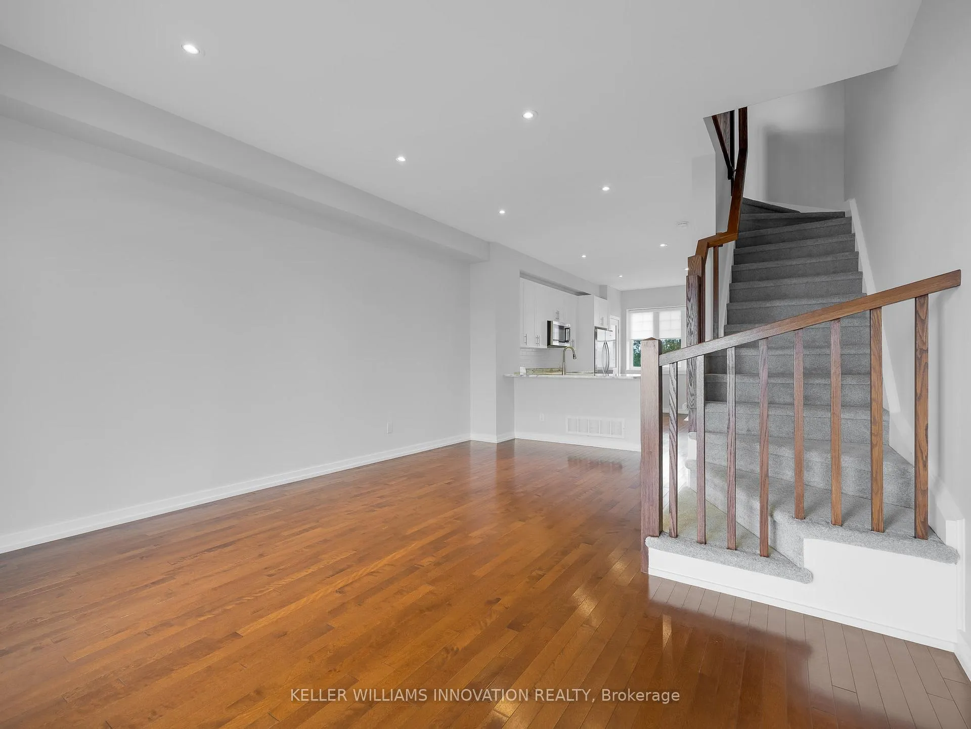 Photo 8 of Unit 10, 337 Beach Boulevard, Hamilton, Hamilton Beach — HOMEH