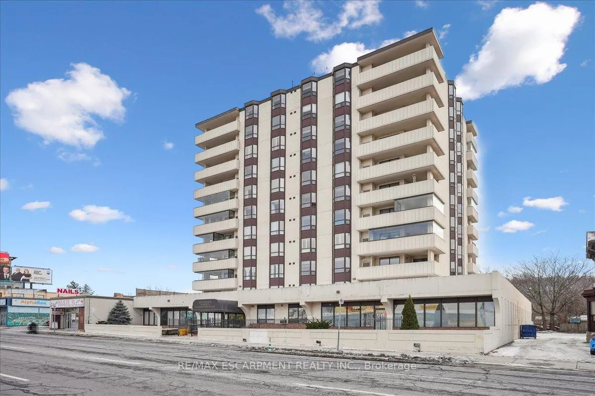 Front of Unit 504, 432 Main Street E