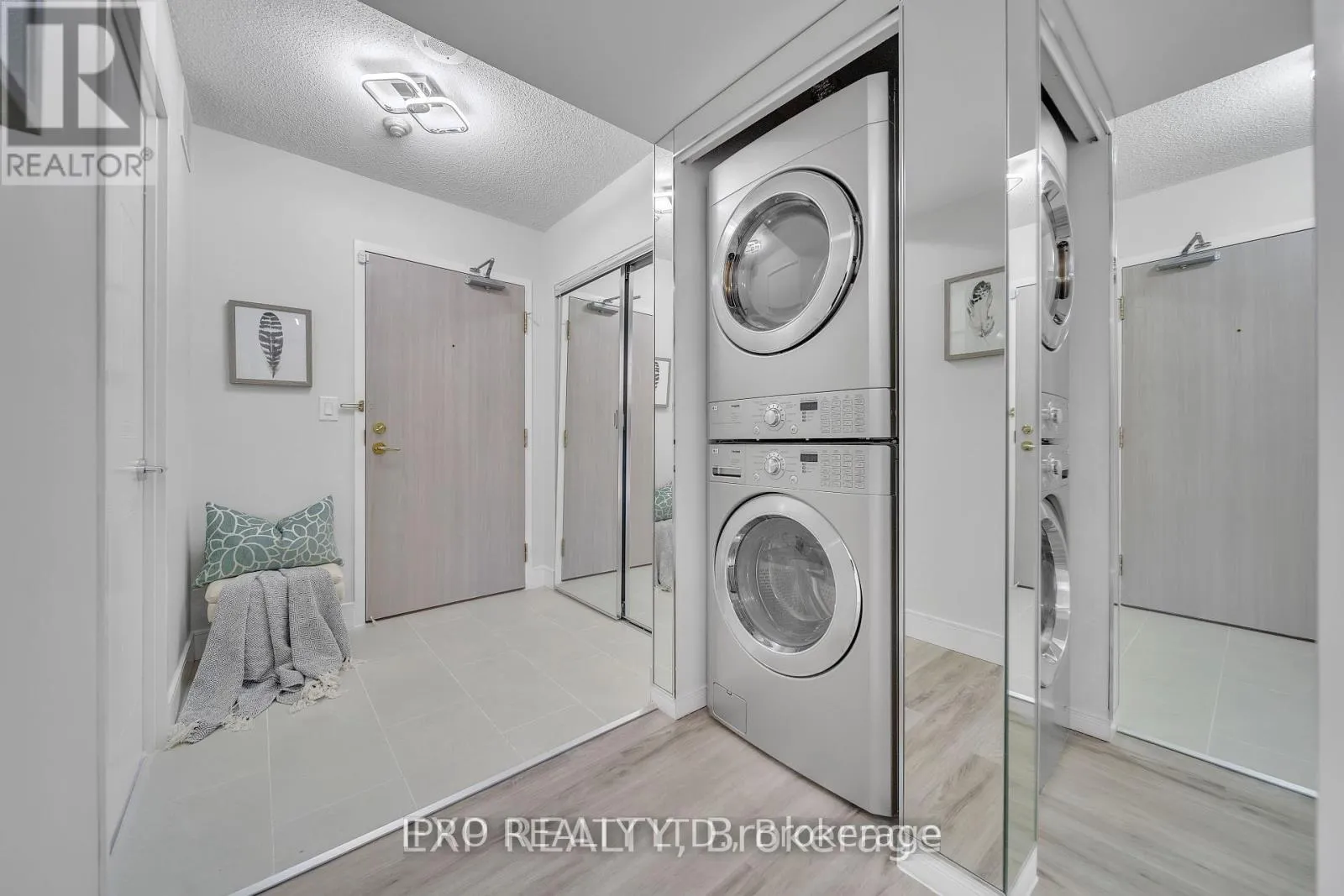 Photo 14 of Unit 802, 150 Dunlop Street E, Barrie, City Centre — HOMEH