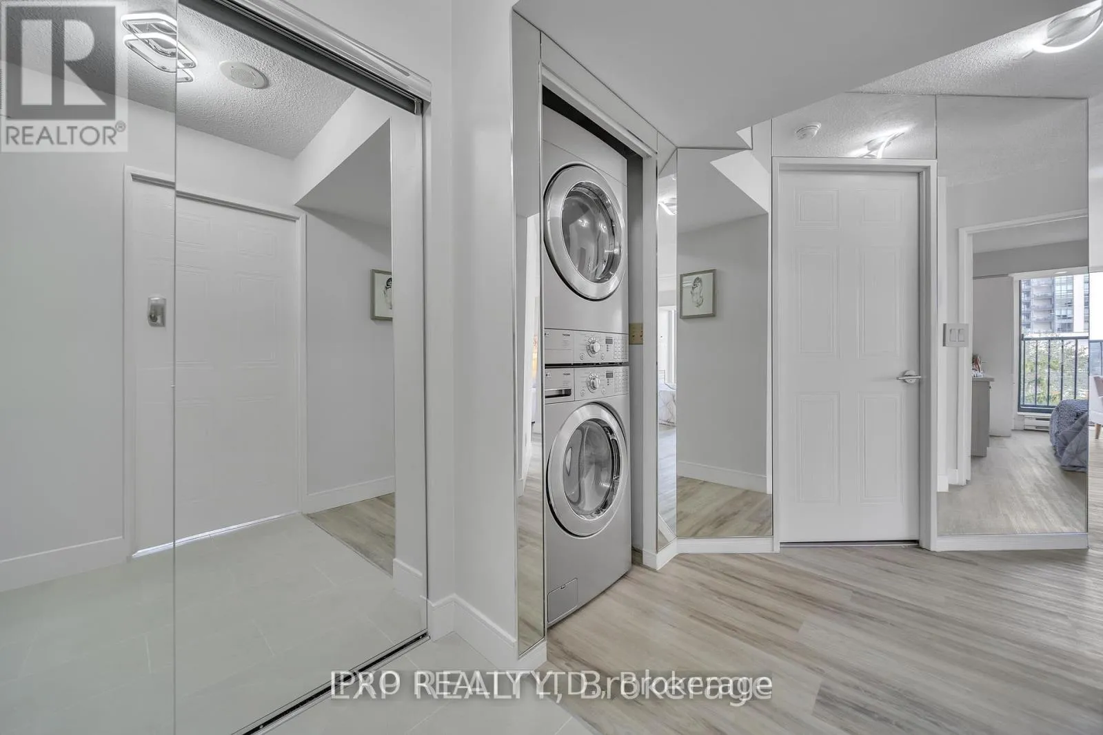 Photo 15 of Unit 802, 150 Dunlop Street E, Barrie, City Centre — HOMEH