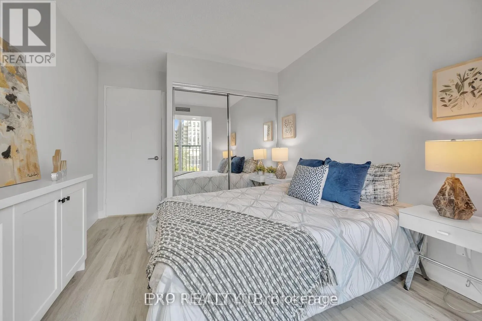 Photo 30 of Unit 802, 150 Dunlop Street E, Barrie, City Centre — HOMEH