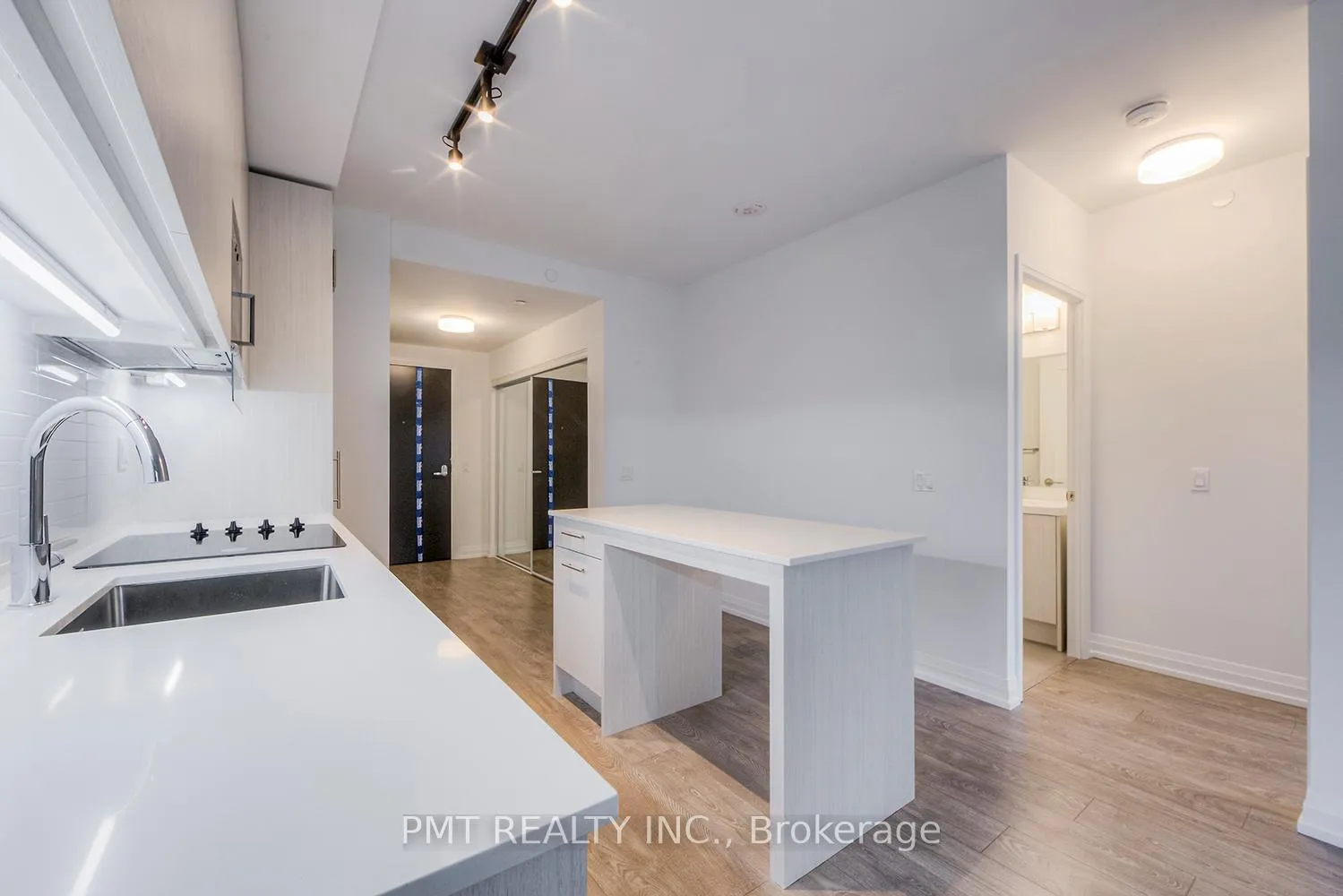 Photo 4 of Unit 2105, 286 Main Street, Toronto, East End-Danforth — HOMEH