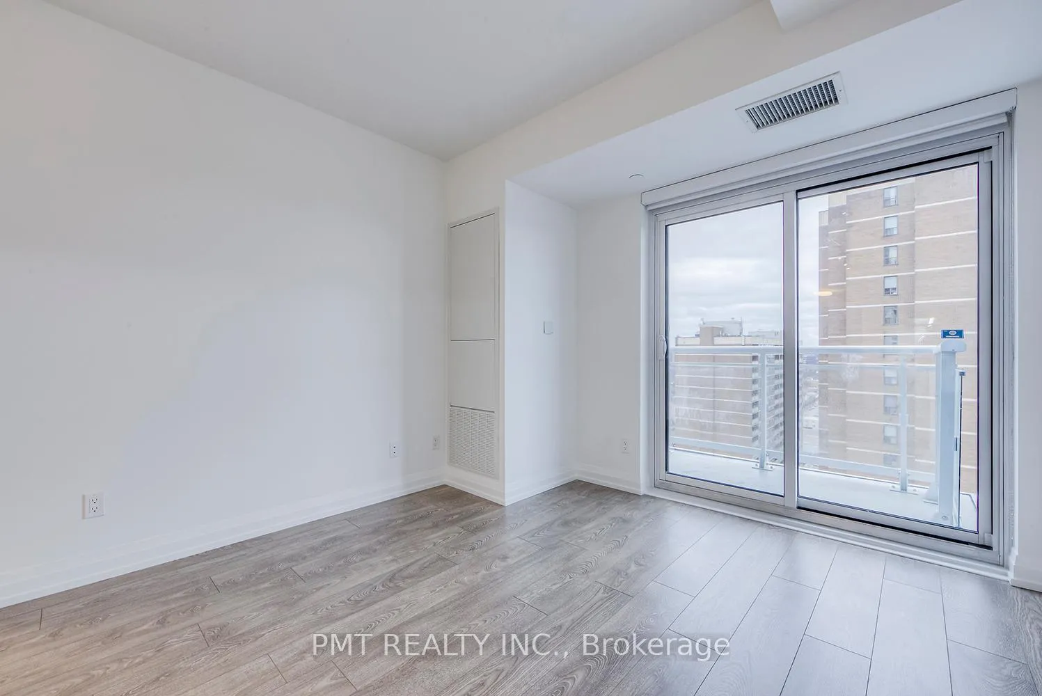 Photo 10 of Unit 2105, 286 Main Street, Toronto, East End-Danforth — HOMEH