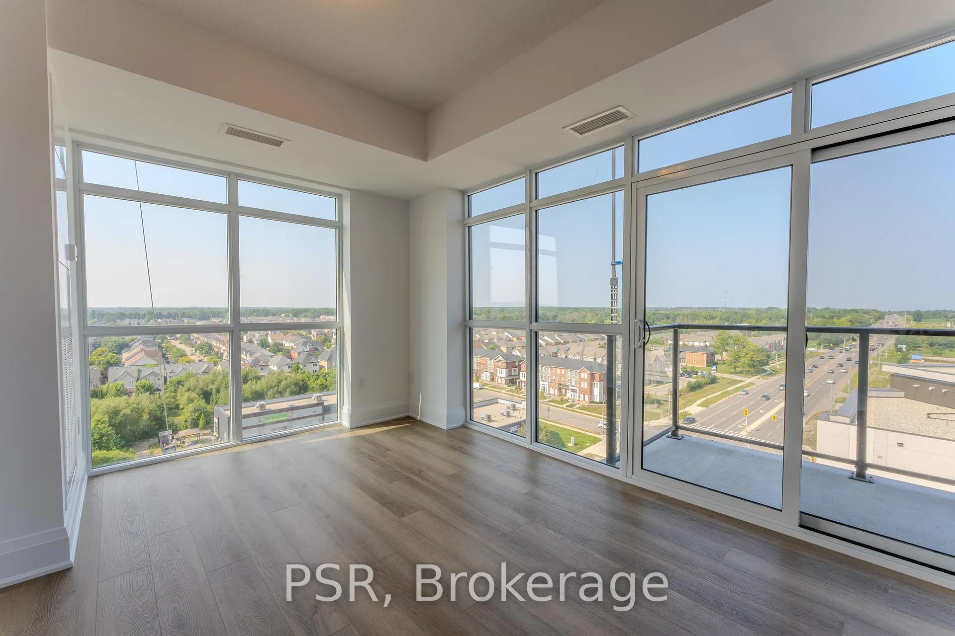 Photo 3 of Unit 1105, 470 Dundas Street E, Hamilton, Waterdown — HOMEH