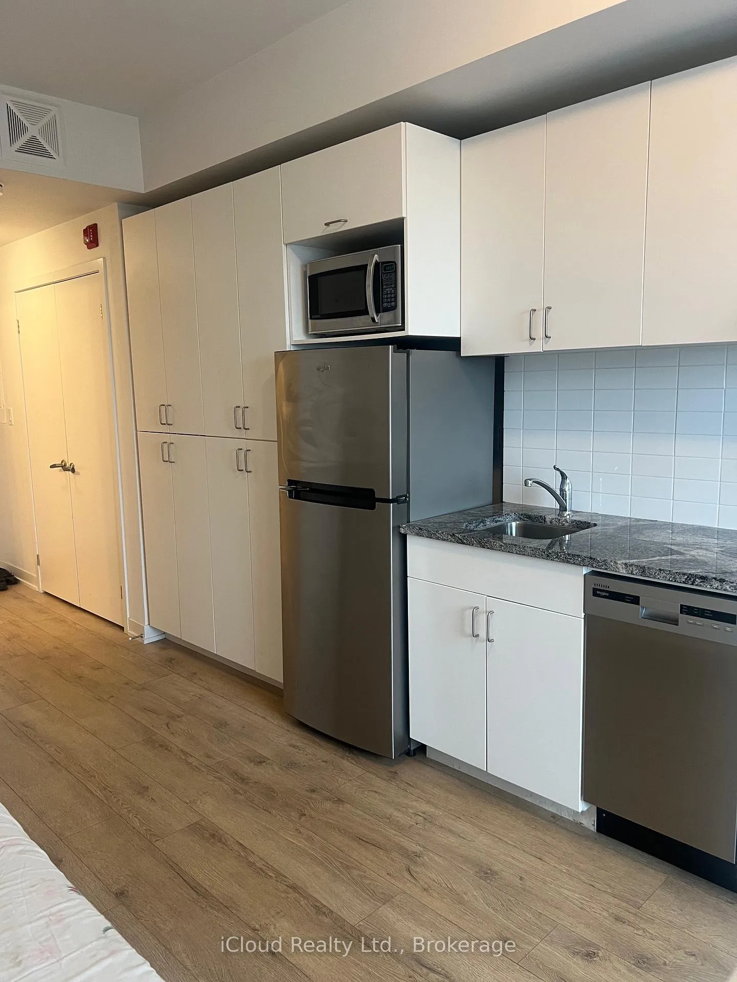 Photo 6 of Unit 405, 1800 Simcoe Street N, Oshawa, Samac — HOMEH