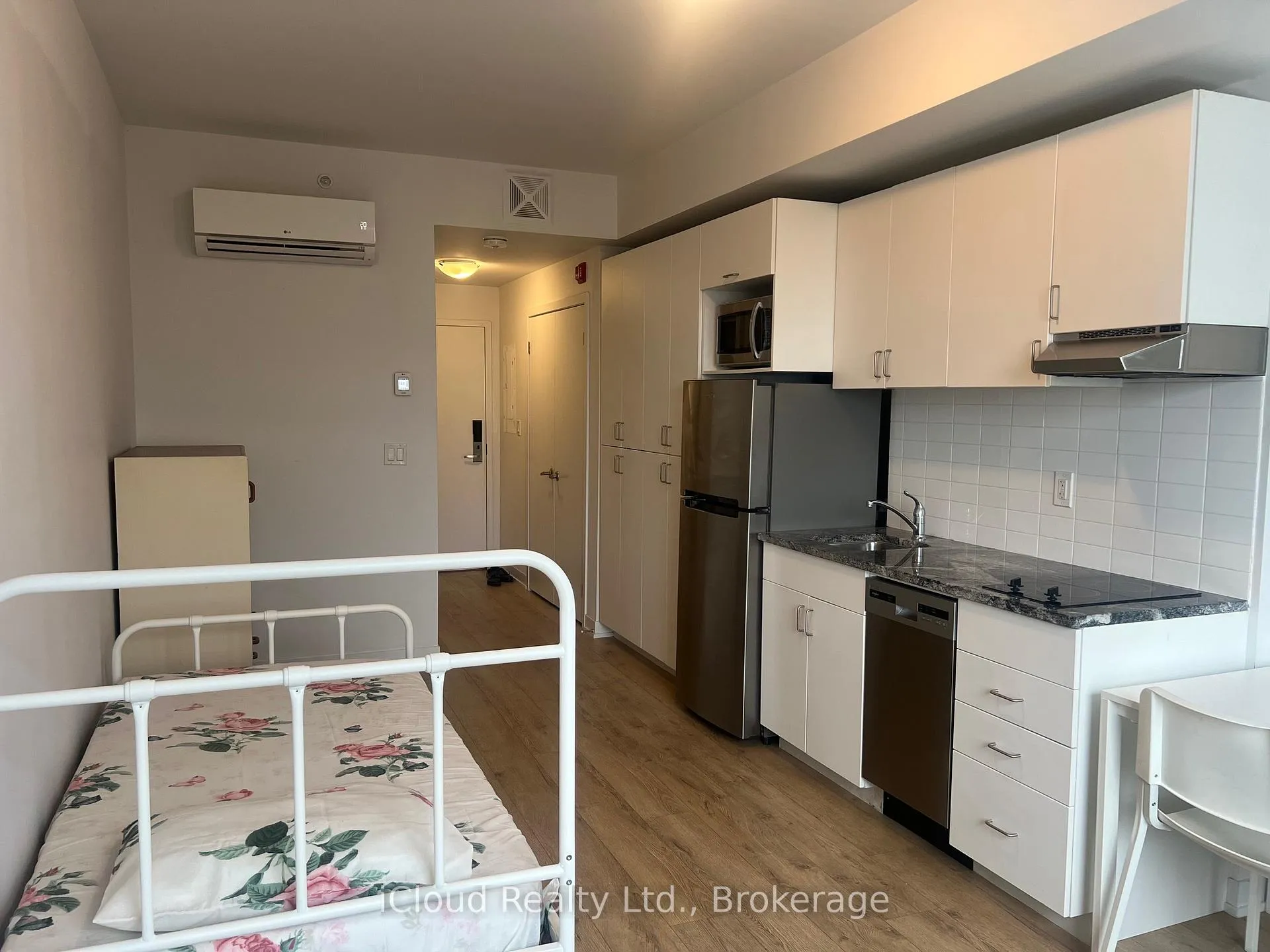 Photo 12 of Unit 405, 1800 Simcoe Street N, Oshawa, Samac — HOMEH