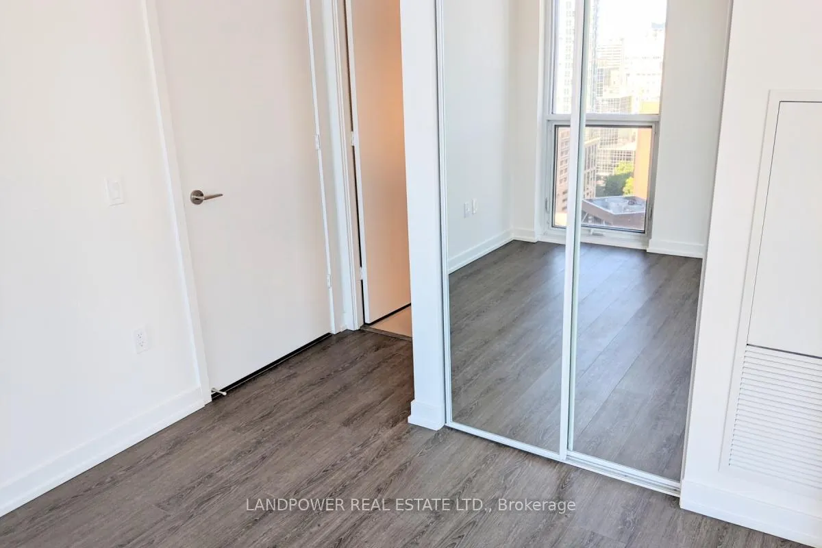 Photo 16 of Unit 1908, 1 Yorkville Avenue, Toronto, The Annex — HOMEH