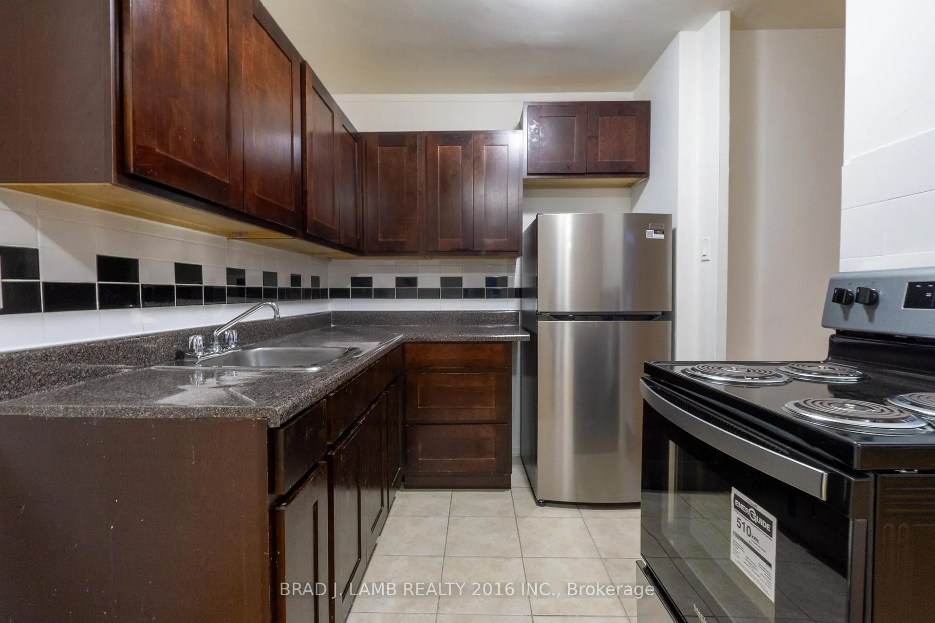 Photo 1 of Unit 305, 4 Hill Heights, Etobicoke, Stonegate-Queensway — HOMEH