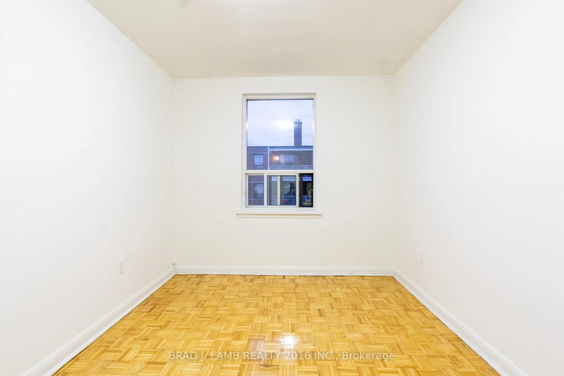 Photo 10 of Unit 305, 4 Hill Heights, Etobicoke, Stonegate-Queensway — HOMEH