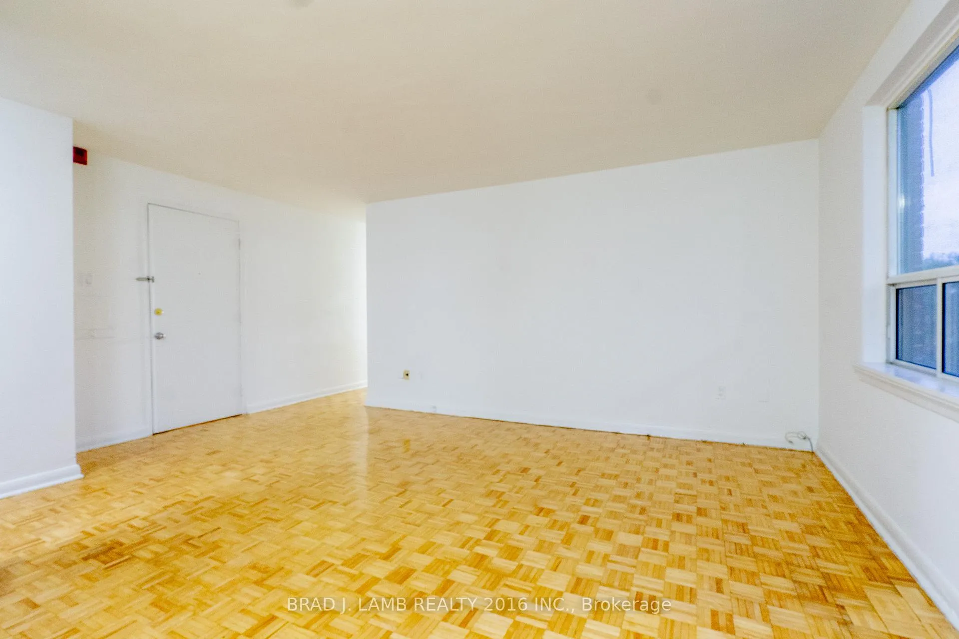 Photo 12 of Unit 305, 4 Hill Heights, Etobicoke, Stonegate-Queensway — HOMEH