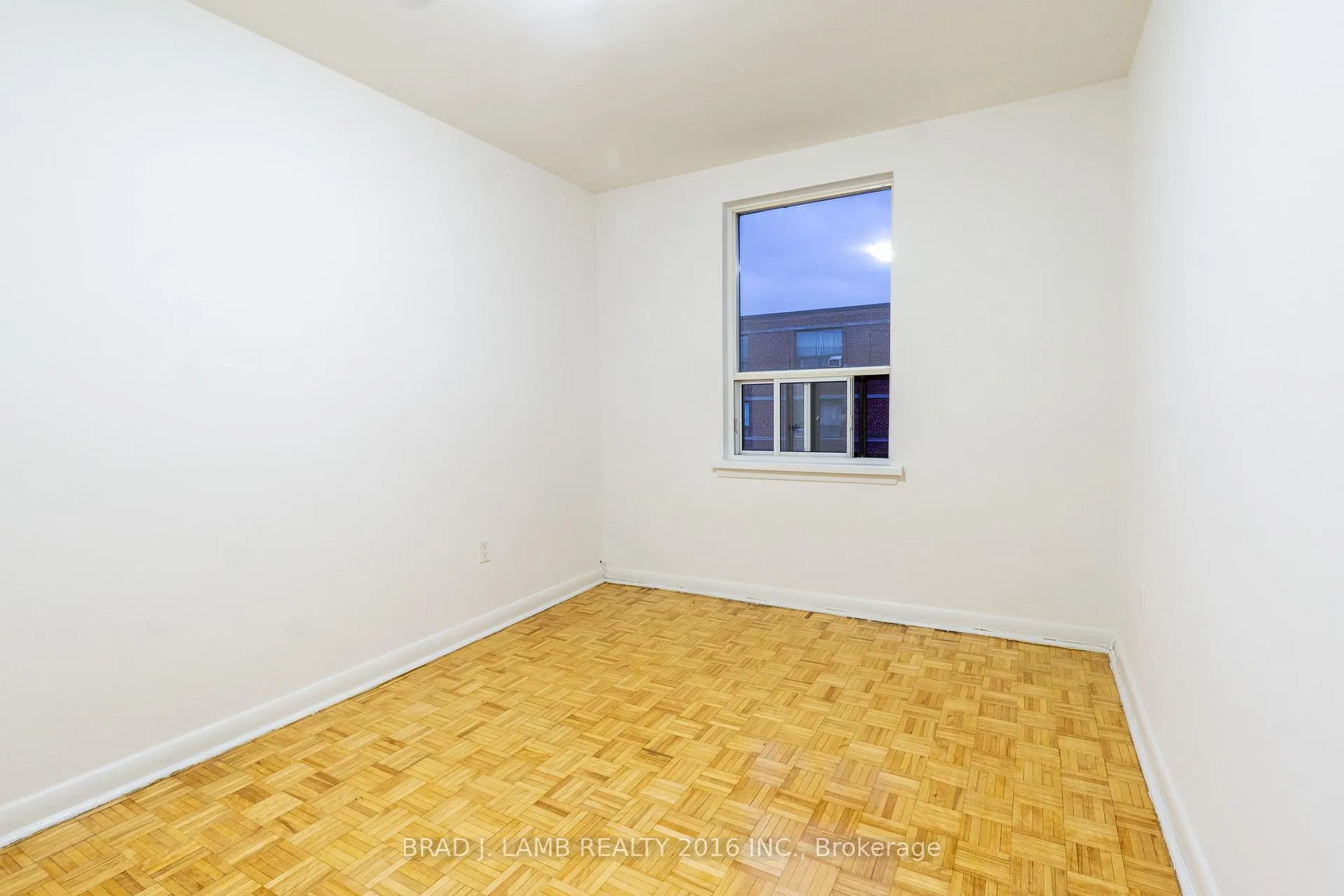Photo 16 of Unit 305, 4 Hill Heights, Etobicoke, Stonegate-Queensway — HOMEH