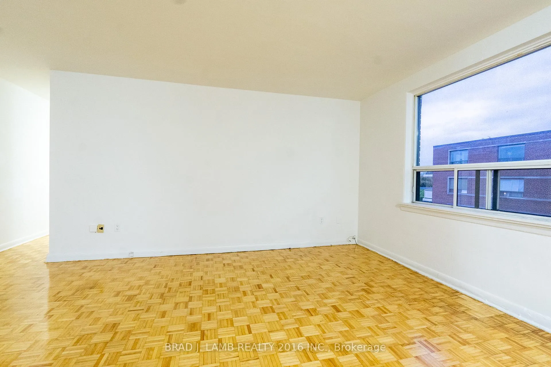 Photo 19 of Unit 305, 4 Hill Heights, Etobicoke, Stonegate-Queensway — HOMEH