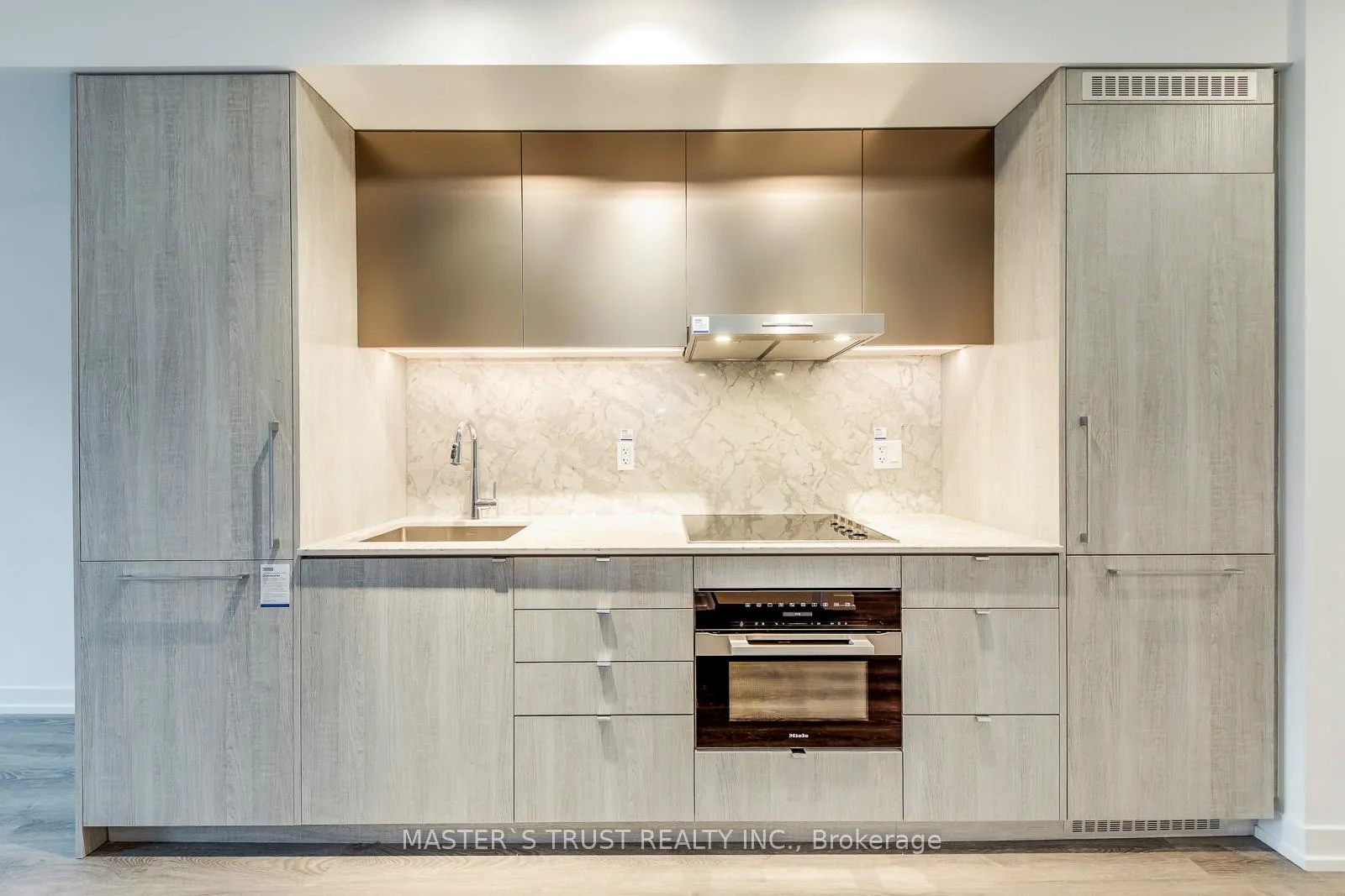 Photo 9 of Unit 1001, 771 Yonge Street, Toronto, The Annex — HOMEH