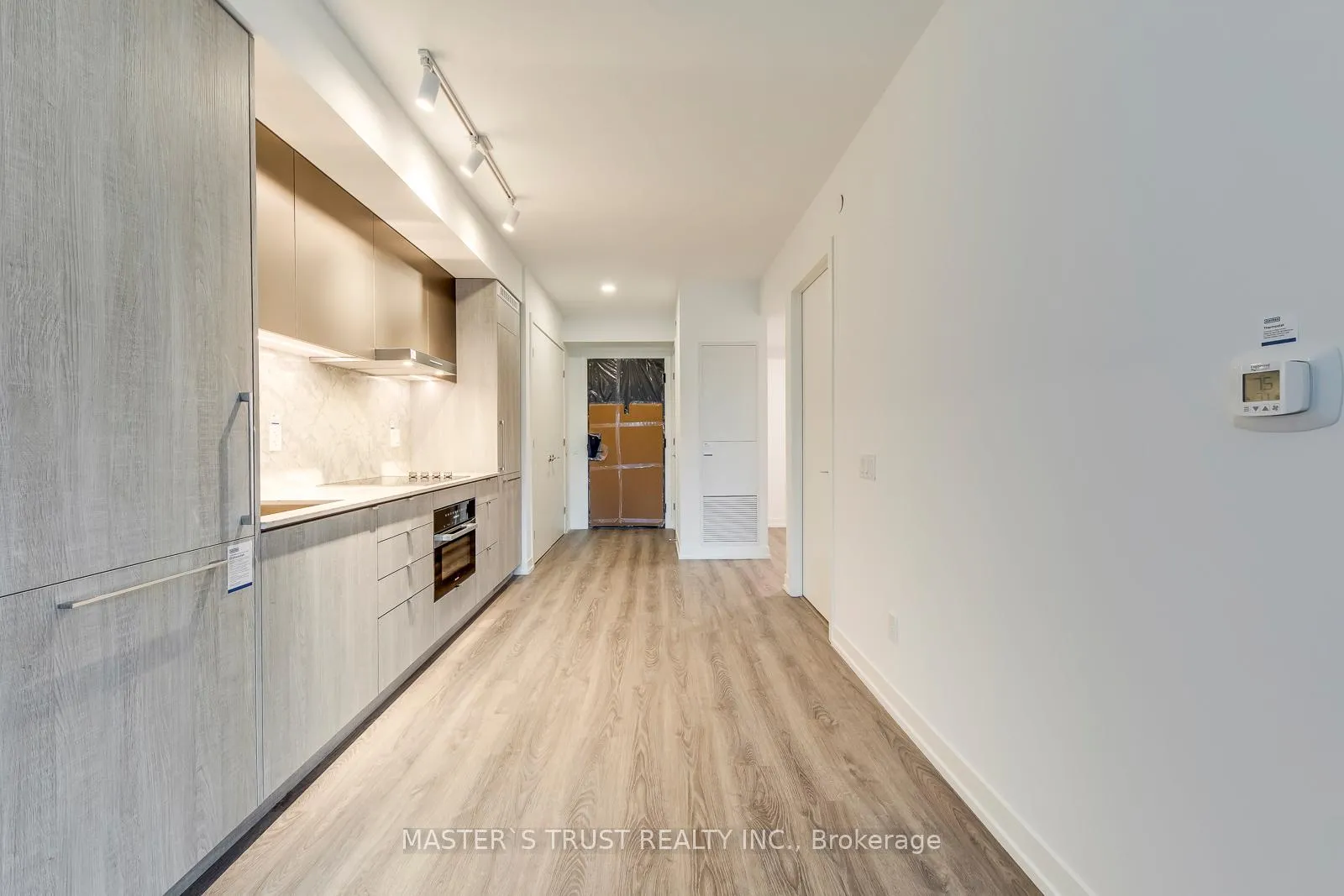 Photo 11 of Unit 1001, 771 Yonge Street, Toronto, The Annex — HOMEH
