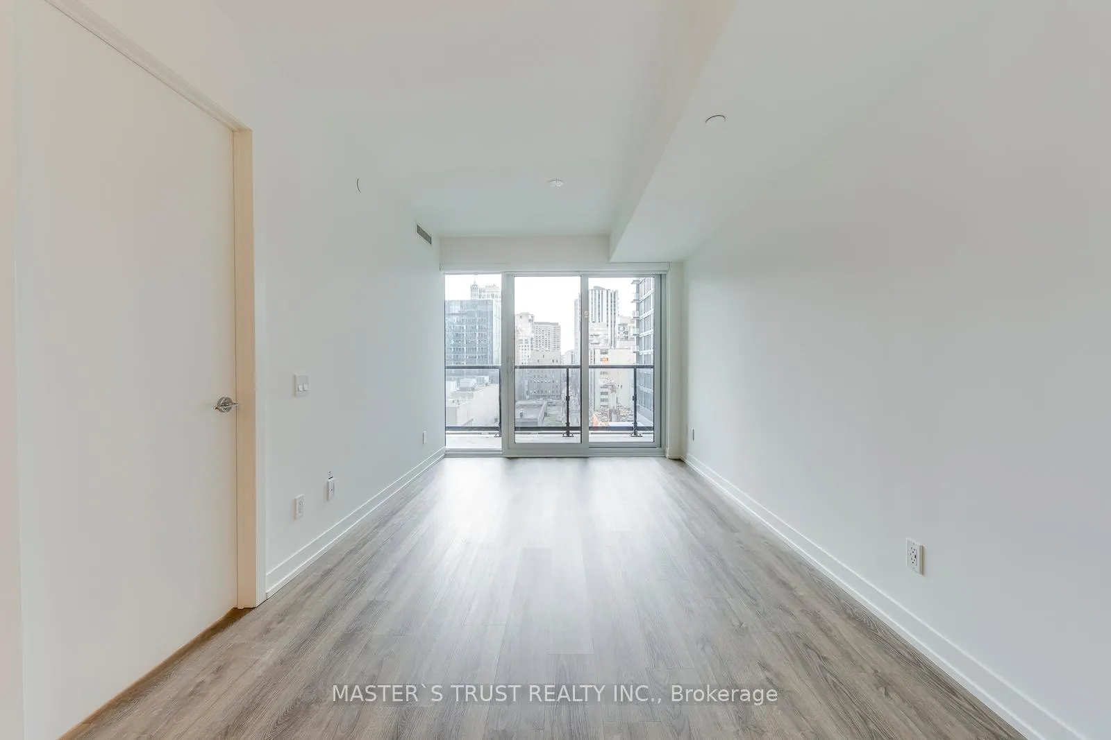 Photo 13 of Unit 1001, 771 Yonge Street, Toronto, The Annex — HOMEH