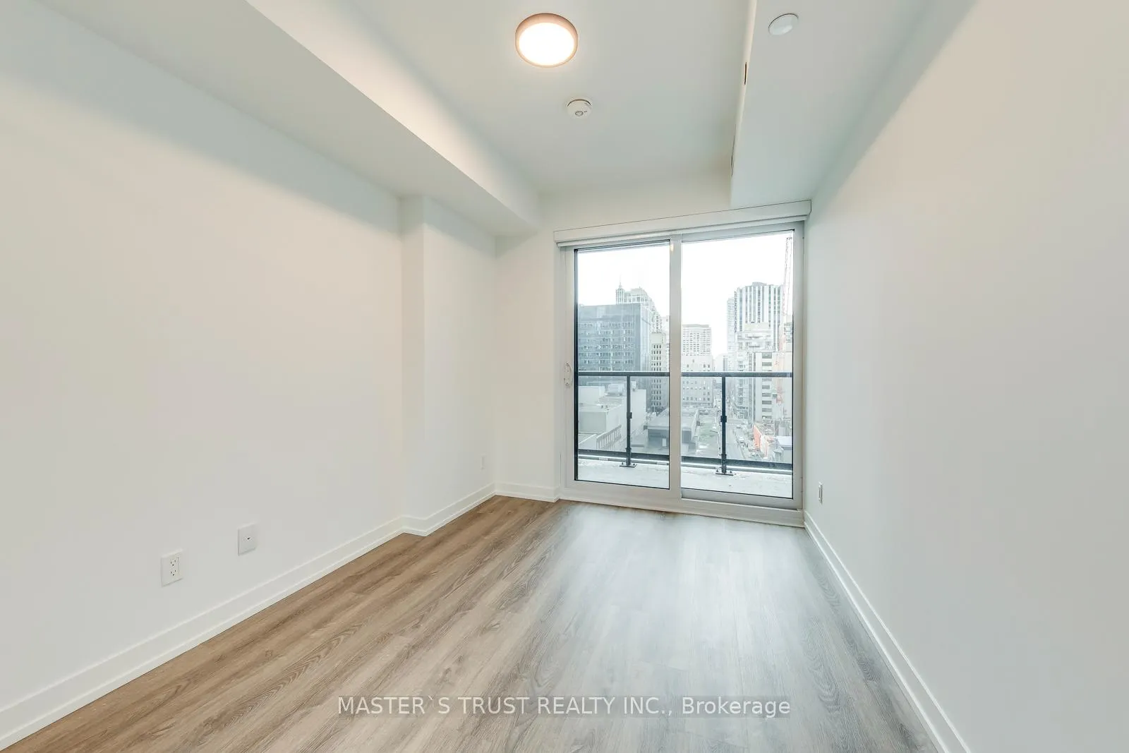 Photo 17 of Unit 1001, 771 Yonge Street, Toronto, The Annex — HOMEH