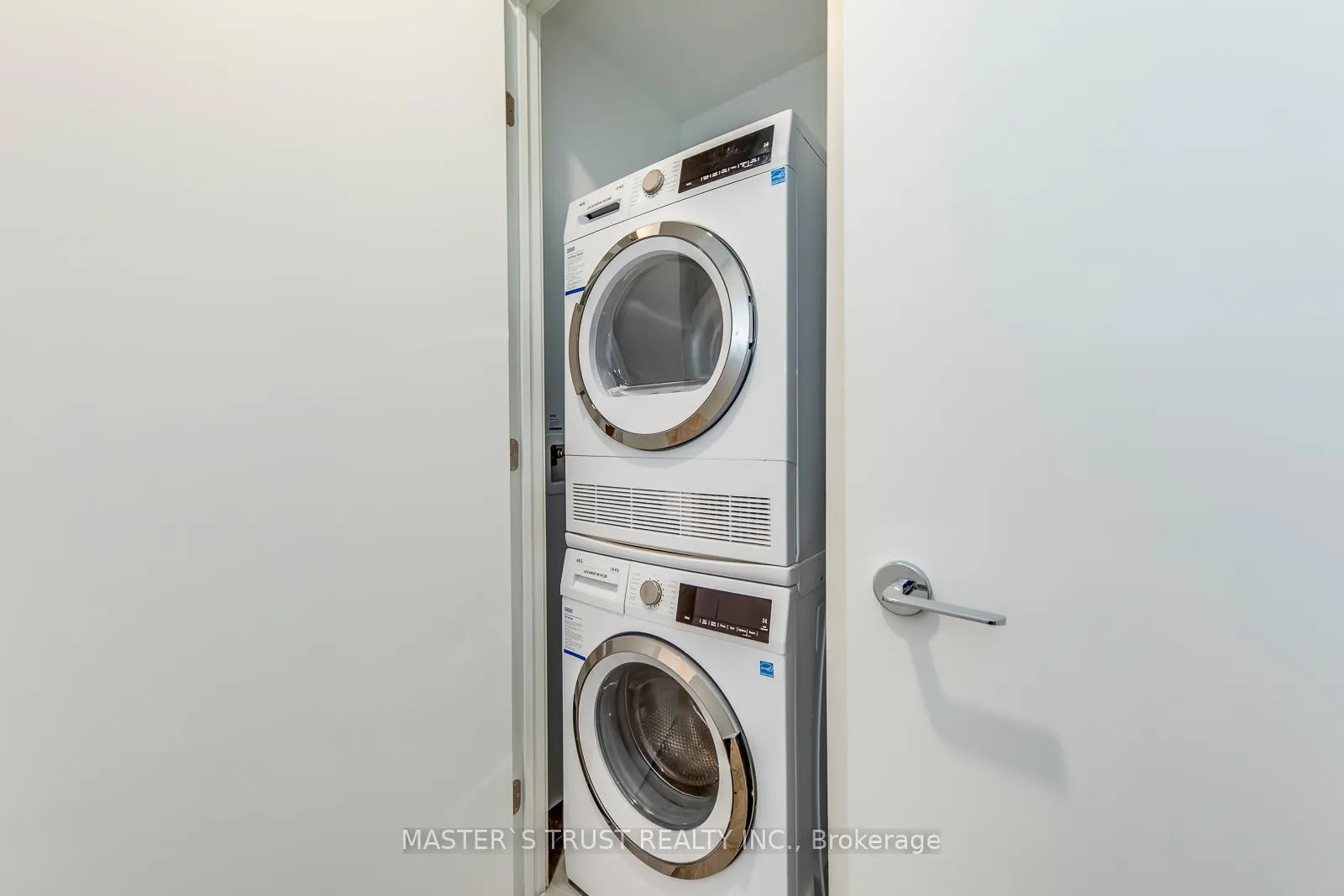 Photo 24 of Unit 1001, 771 Yonge Street, Toronto, The Annex — HOMEH