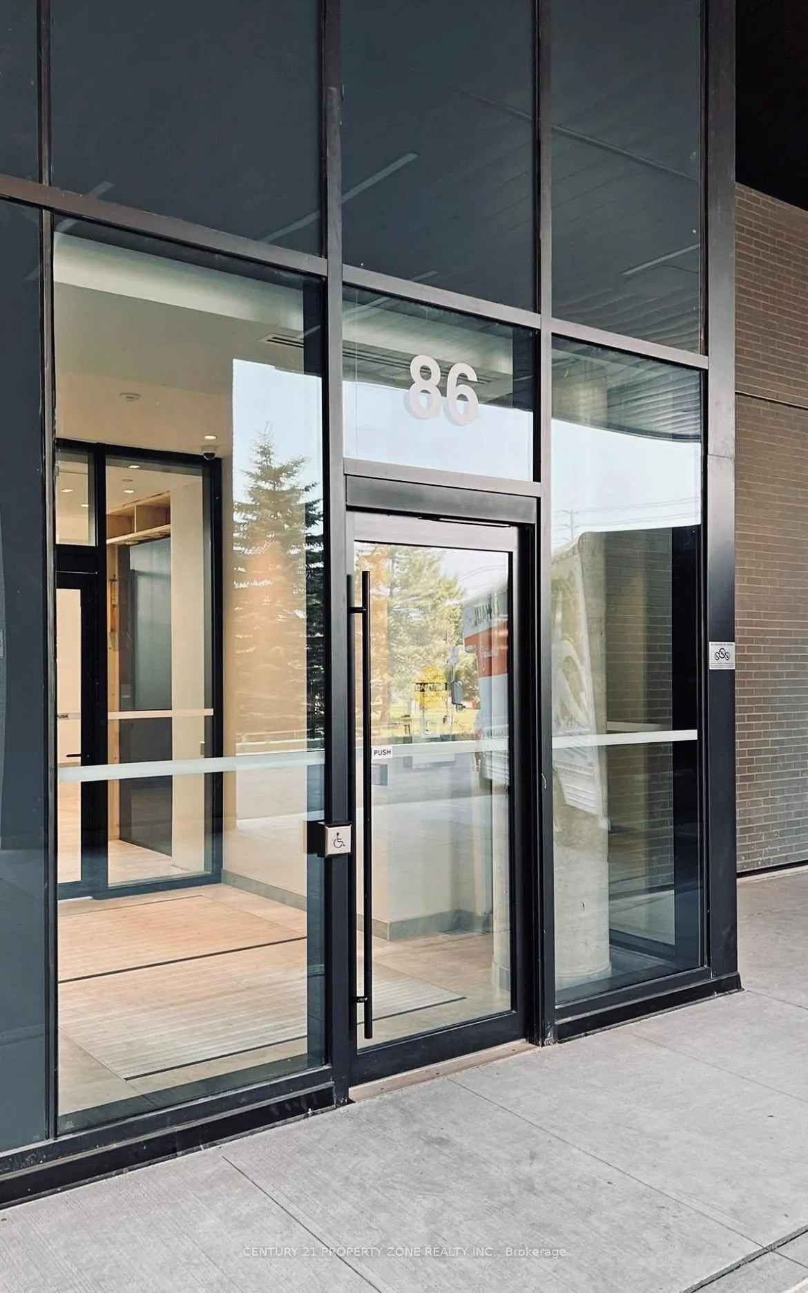 Front of Unit 1015, 86 Dundas Street E