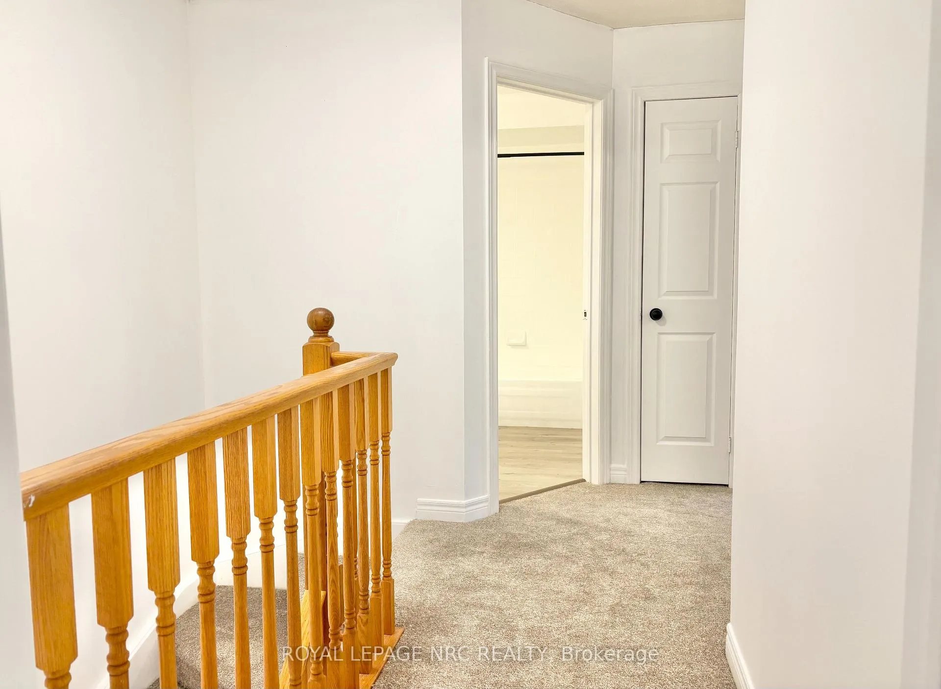 Photo 14 of Unit D, 297 Main Street, Grimsby, Grimsby East — HOMEH