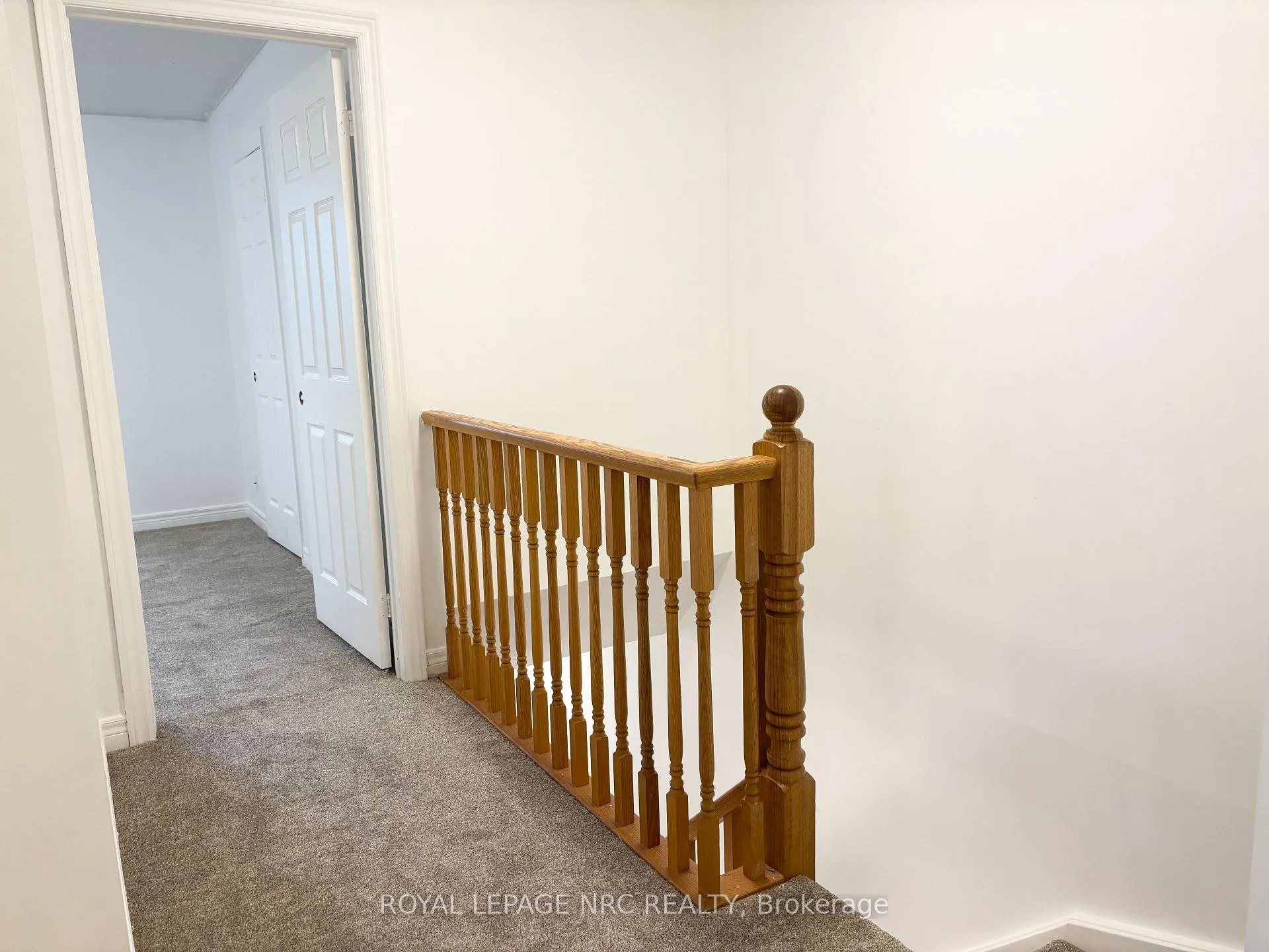 Photo 16 of Unit D, 297 Main Street, Grimsby, Grimsby East — HOMEH