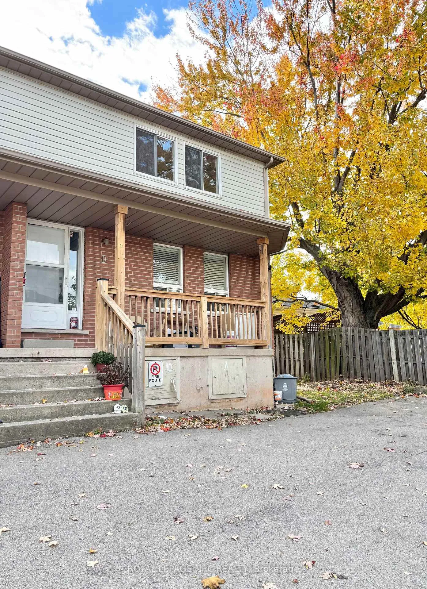 Photo 22 of Unit D, 297 Main Street, Grimsby, Grimsby East — HOMEH