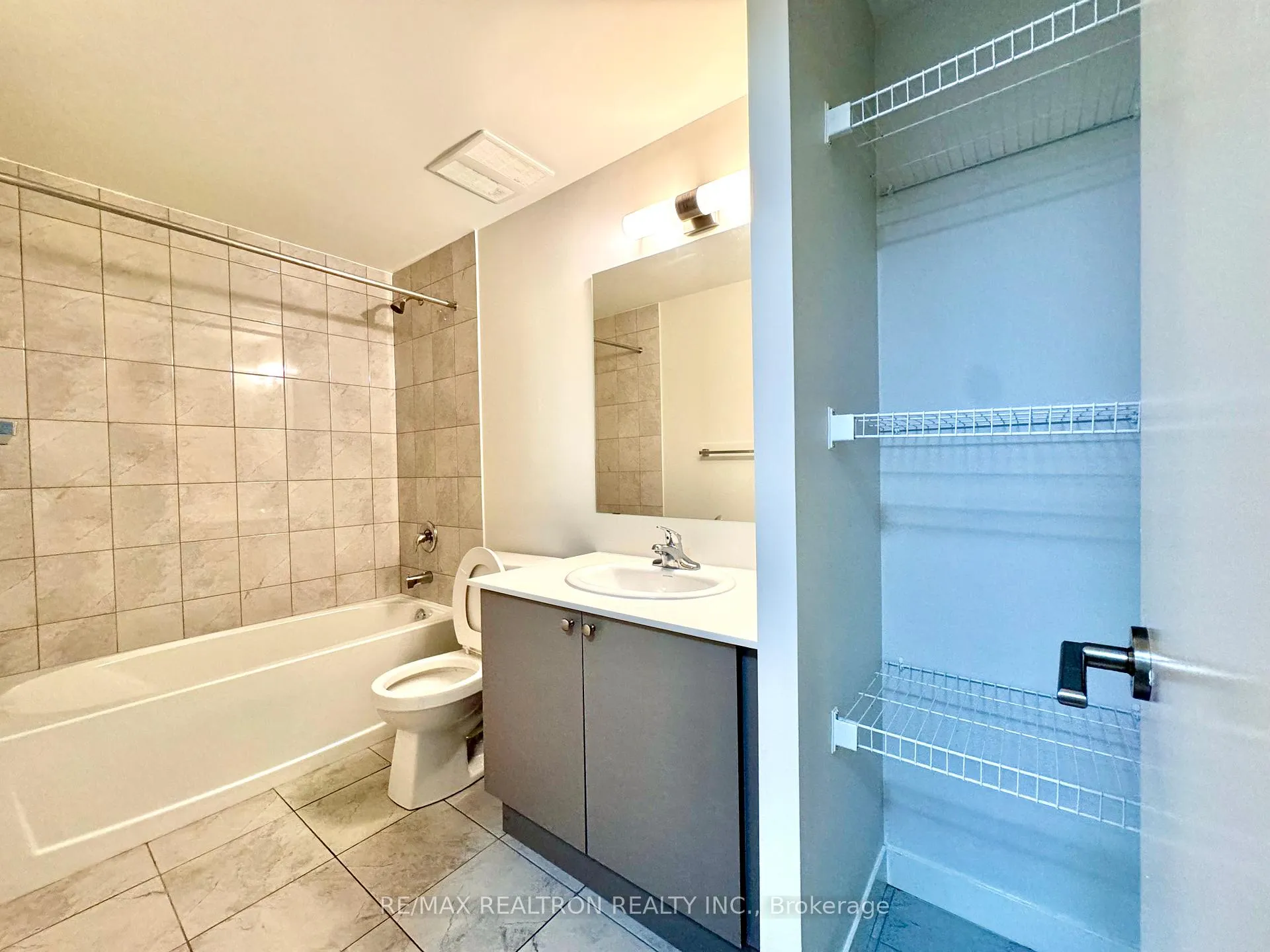 Photo 5 of Unit 125, 430 Ferndale Drive S, Barrie, Ardagh — HOMEH