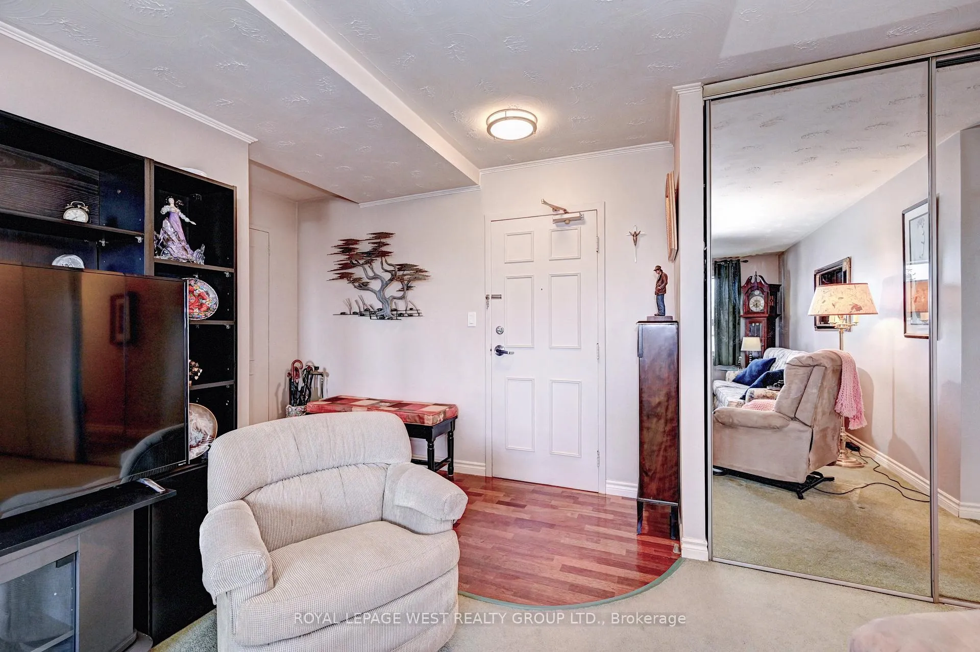 Photo 3 of Unit 508, 58 Bridgeport Road E, Waterloo — HOMEH