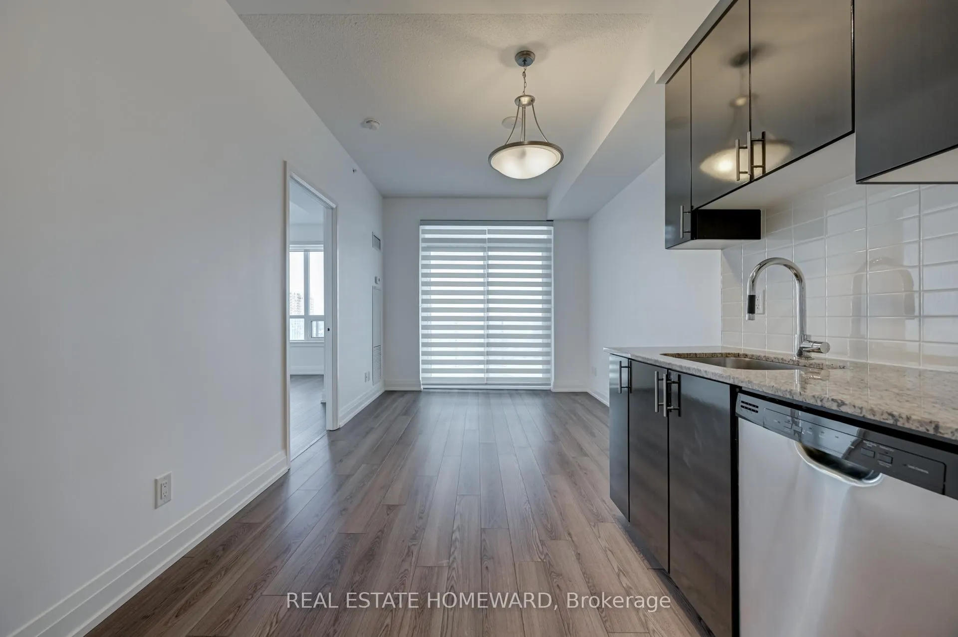 Photo 18 of Unit 402, 7165 Yonge Street, Markham, Thornhill — HOMEH