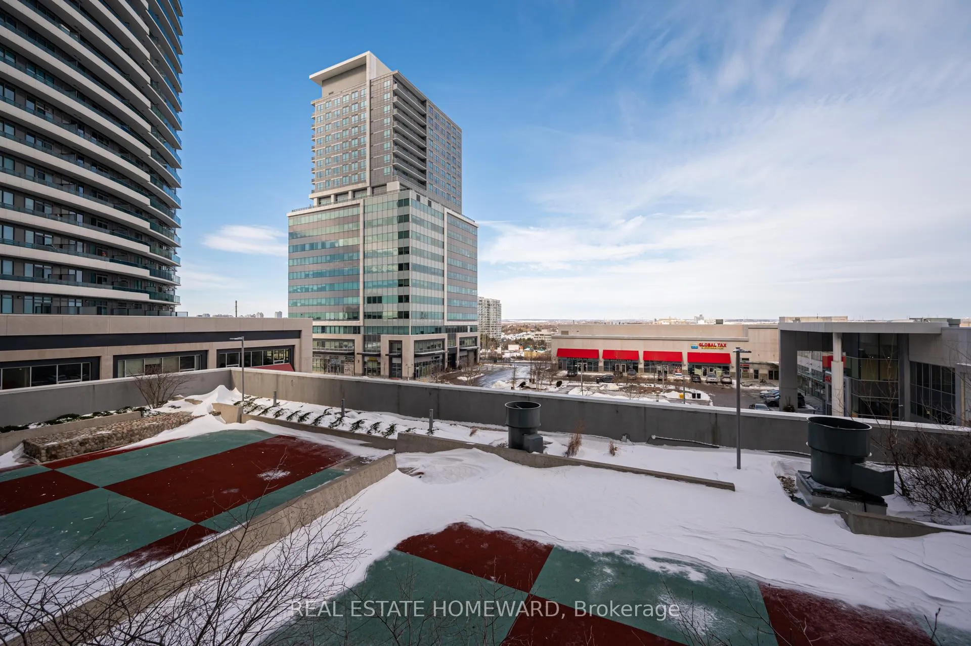 Photo 30 of Unit 402, 7165 Yonge Street, Markham, Thornhill — HOMEH