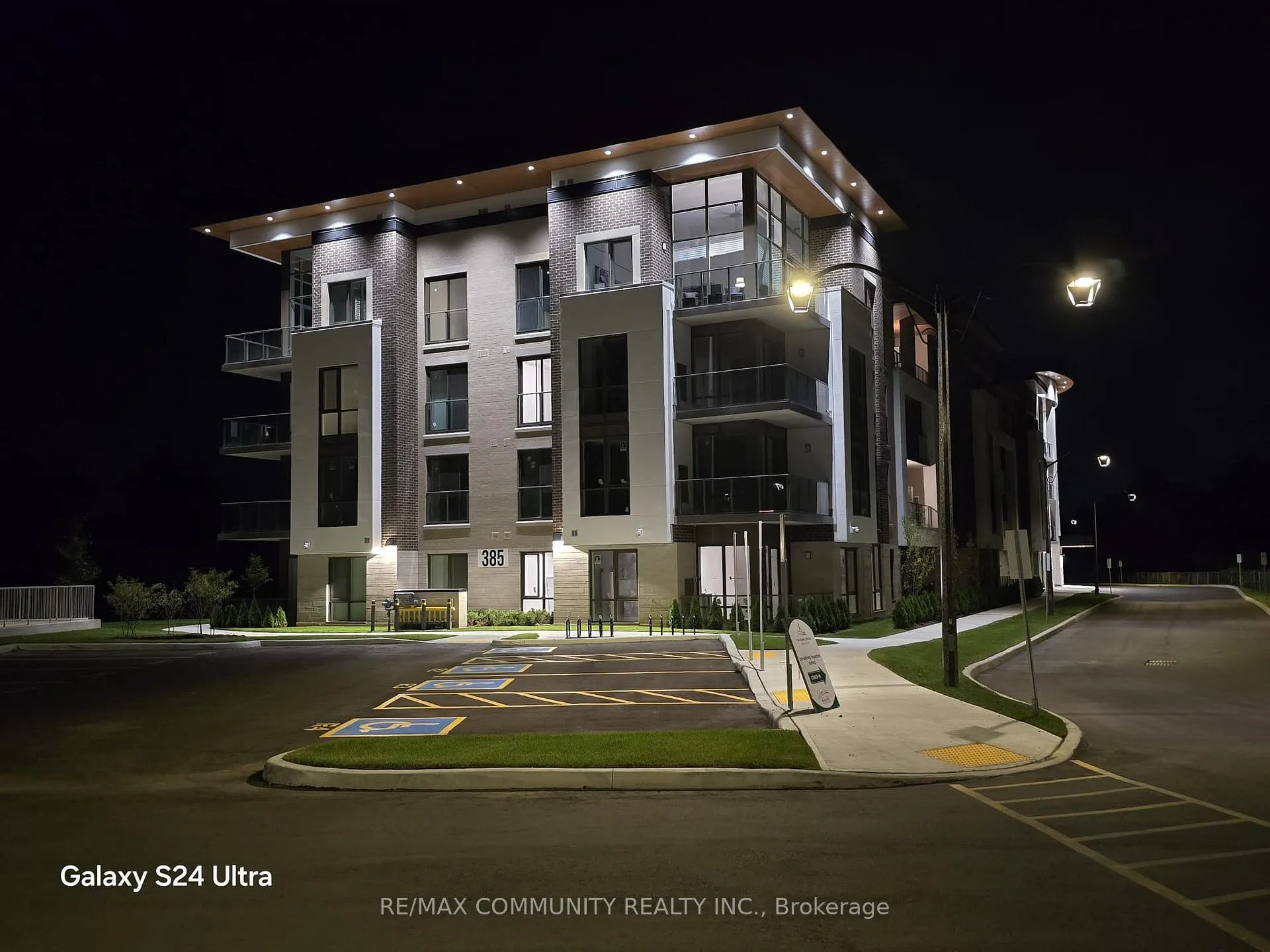 Photo 1 of Unit 304, 385 Arctic Red Drive, Oshawa, Windfields — HOMEH