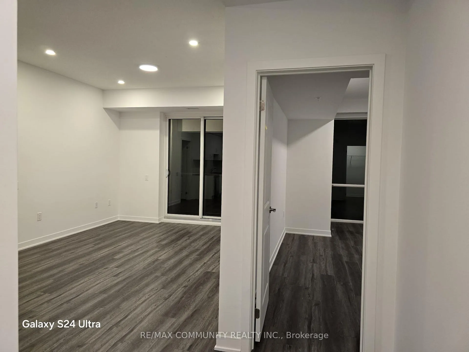 Photo 7 of Unit 304, 385 Arctic Red Drive, Oshawa, Windfields — HOMEH
