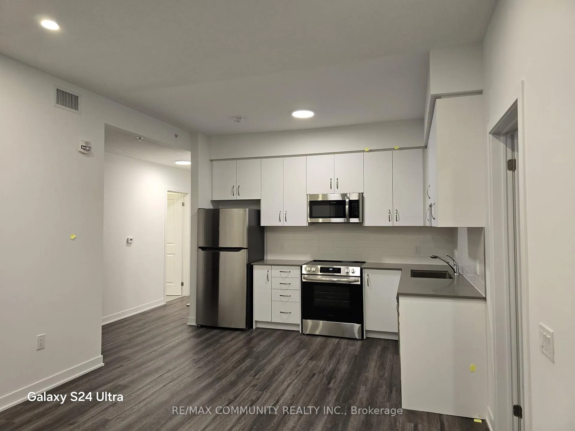 Photo 17 of Unit 304, 385 Arctic Red Drive, Oshawa, Windfields — HOMEH