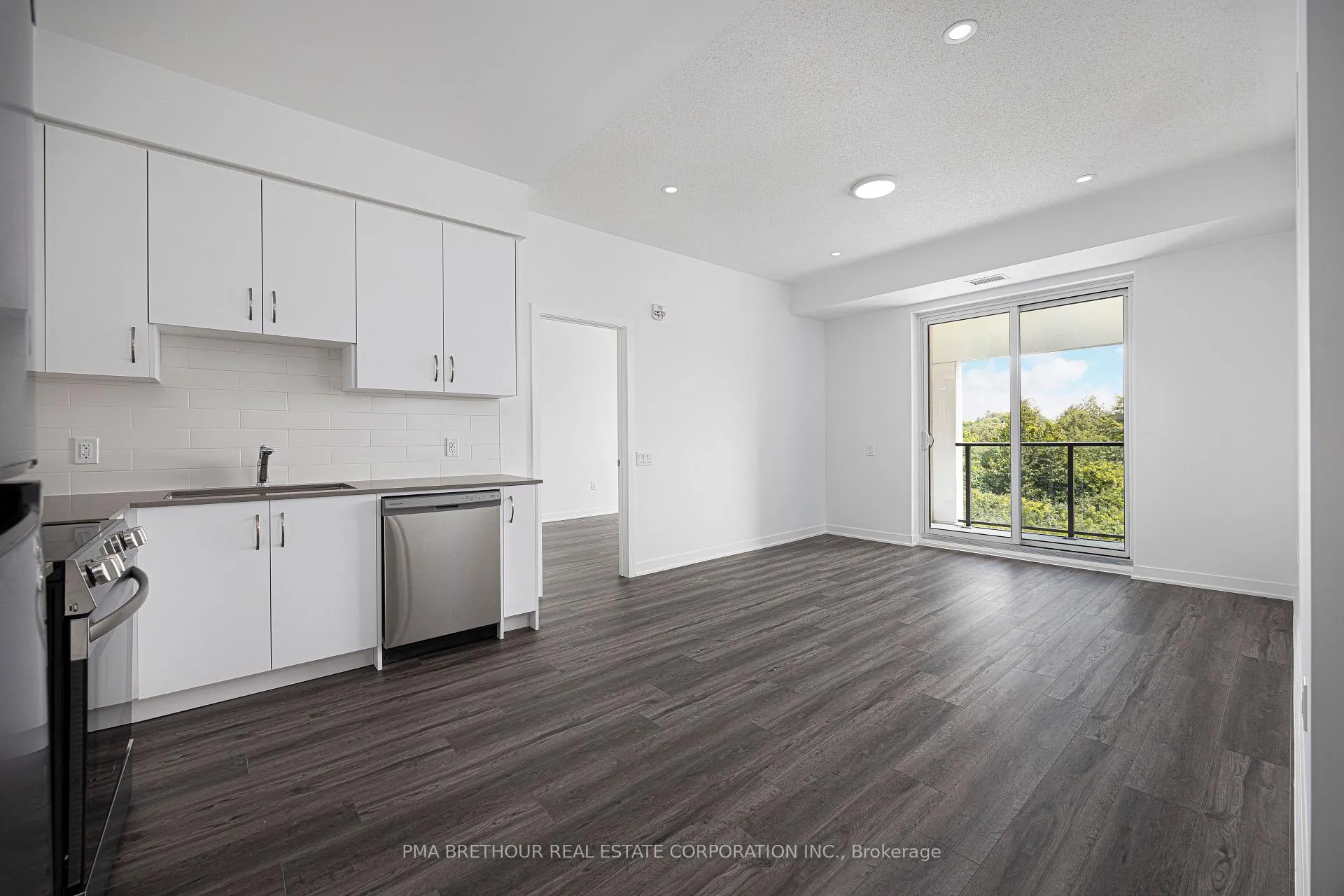 Photo 1 of Unit 326, 385 Arctic Red Drive, Oshawa, Windfields — HOMEH