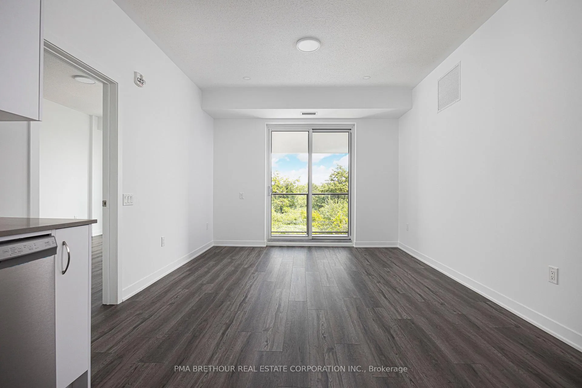 Photo 3 of Unit 326, 385 Arctic Red Drive, Oshawa, Windfields — HOMEH