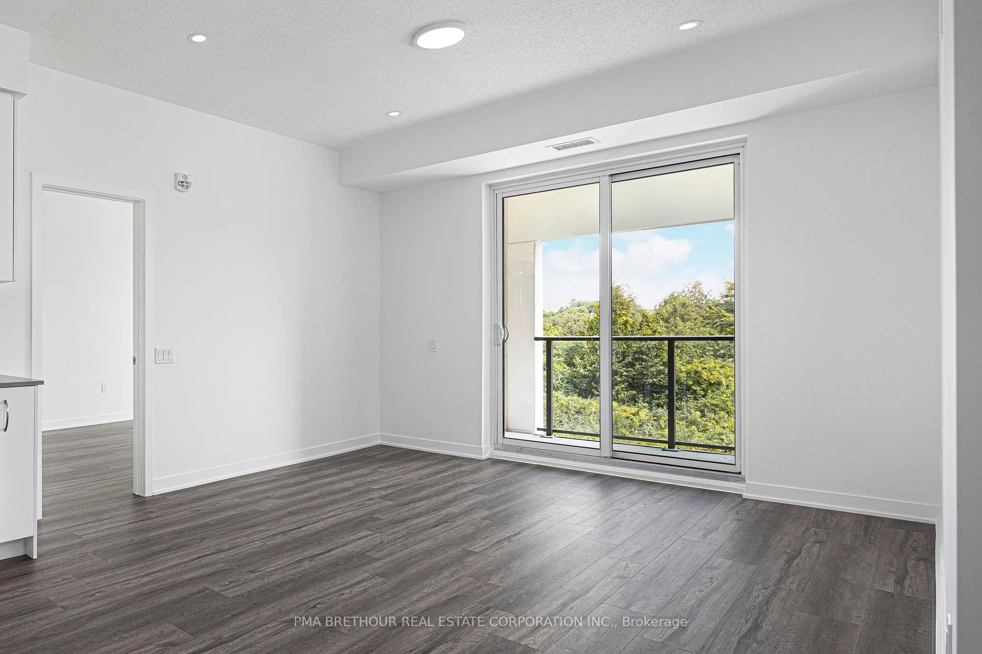 Photo 4 of Unit 326, 385 Arctic Red Drive, Oshawa, Windfields — HOMEH