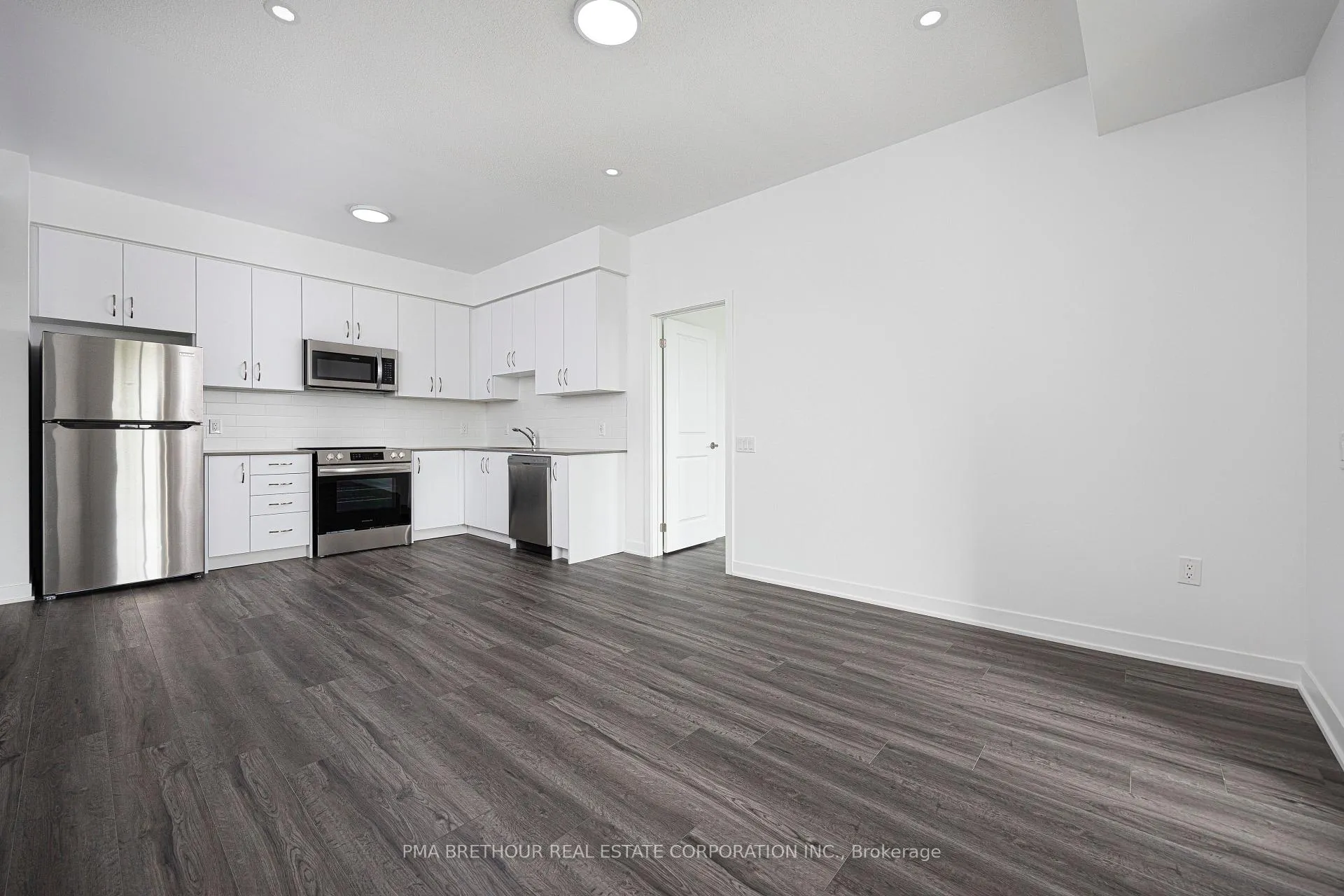 Photo 5 of Unit 326, 385 Arctic Red Drive, Oshawa, Windfields — HOMEH