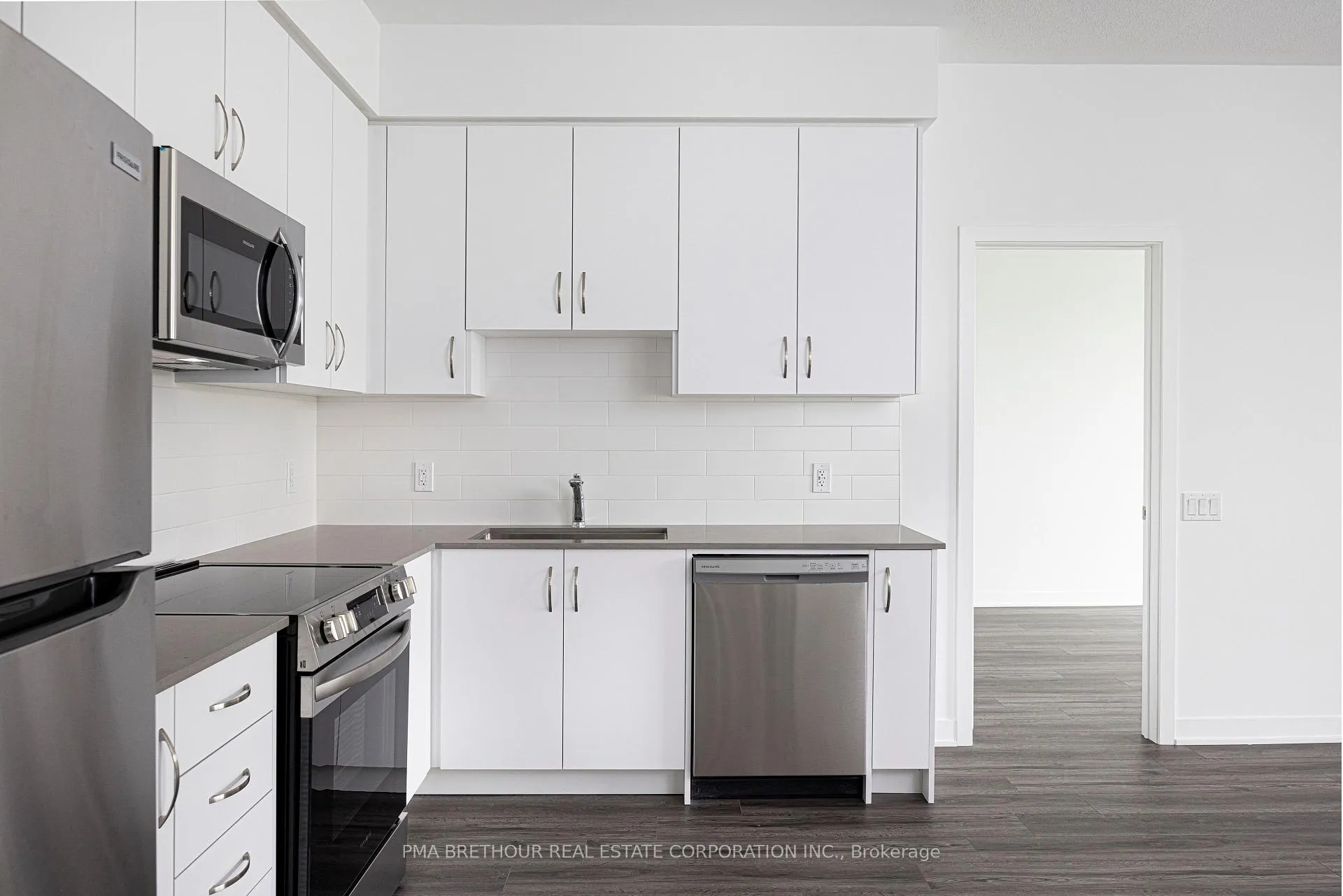 Photo 8 of Unit 326, 385 Arctic Red Drive, Oshawa, Windfields — HOMEH