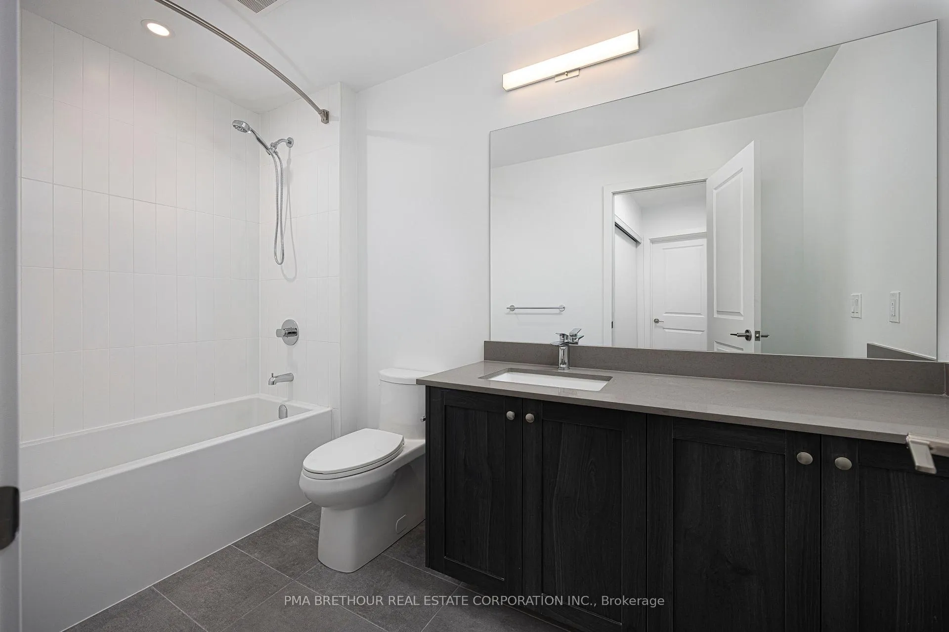 Photo 12 of Unit 326, 385 Arctic Red Drive, Oshawa, Windfields — HOMEH