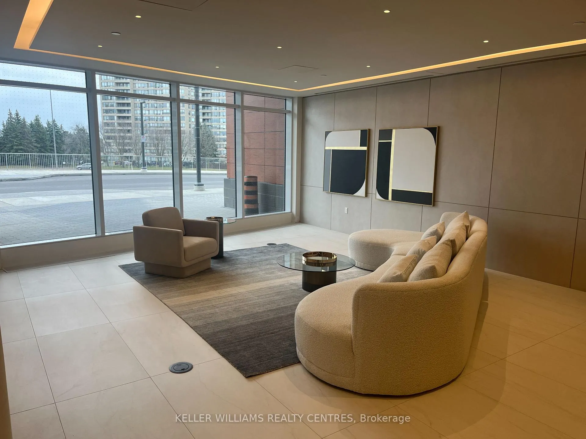 Photo 3 of Unit 2703, 30 Upper Mall Way, Vaughan, Brownridge — HOMEH