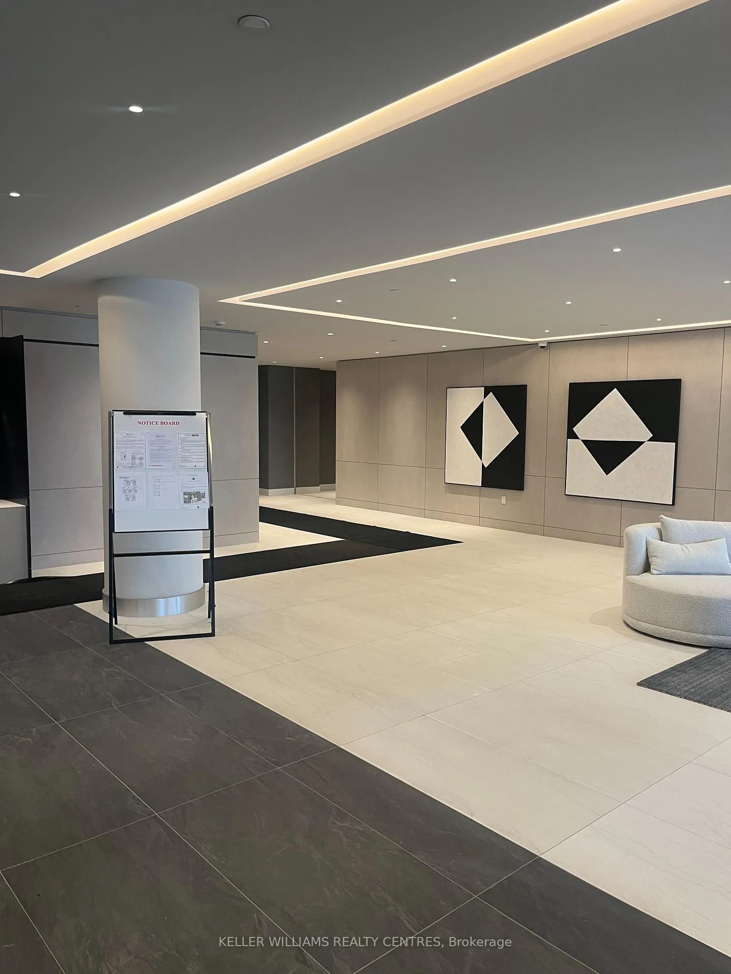 Photo 6 of Unit 2703, 30 Upper Mall Way, Vaughan, Brownridge — HOMEH