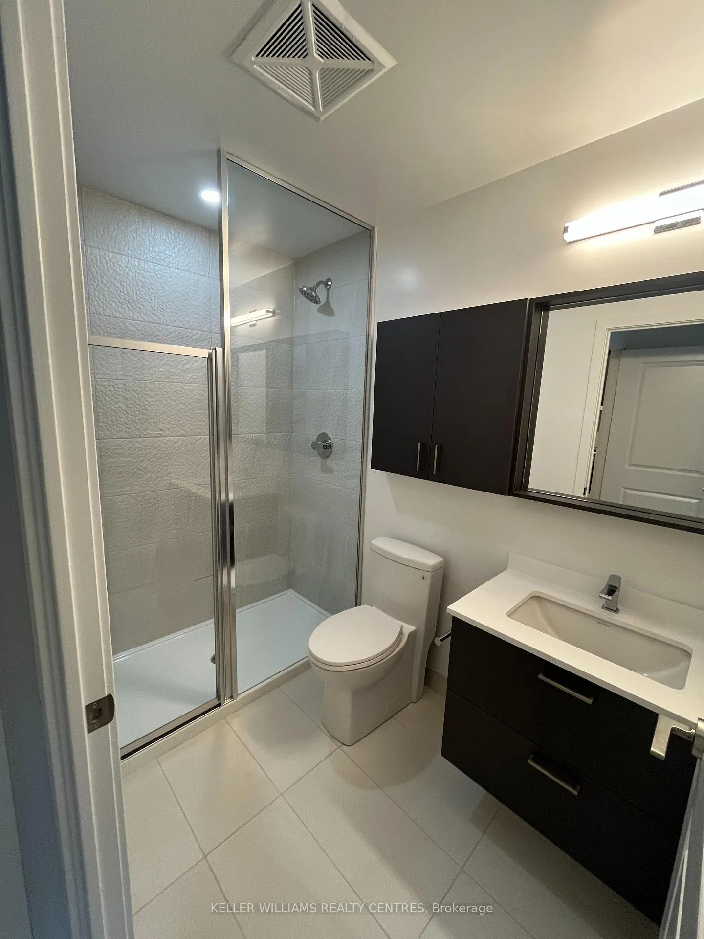Photo 8 of Unit 2703, 30 Upper Mall Way, Vaughan, Brownridge — HOMEH