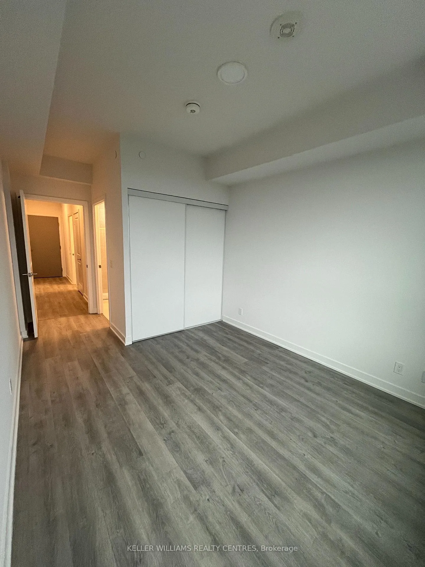 Photo 11 of Unit 2703, 30 Upper Mall Way, Vaughan, Brownridge — HOMEH