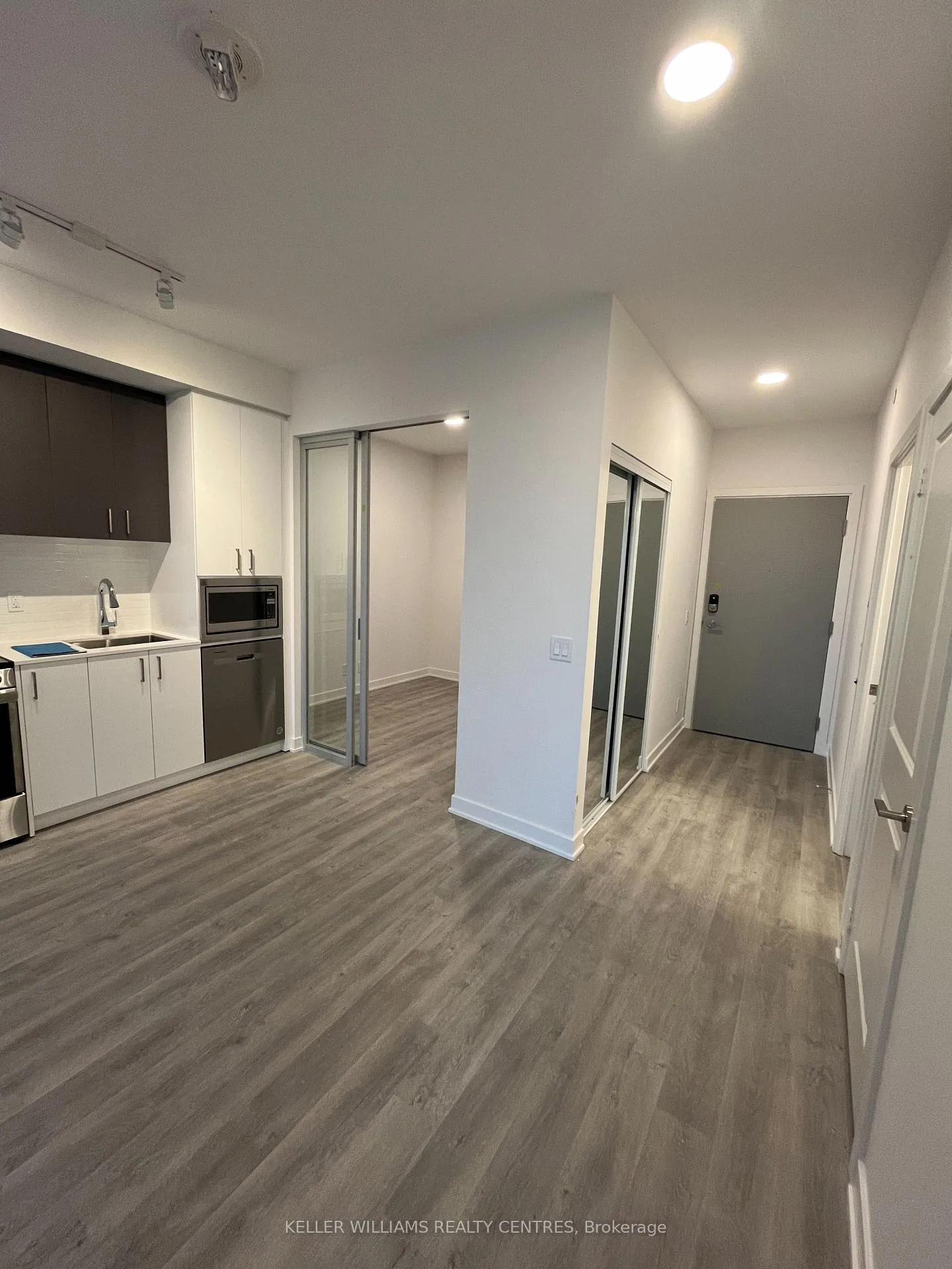 Photo 17 of Unit 2703, 30 Upper Mall Way, Vaughan, Brownridge — HOMEH
