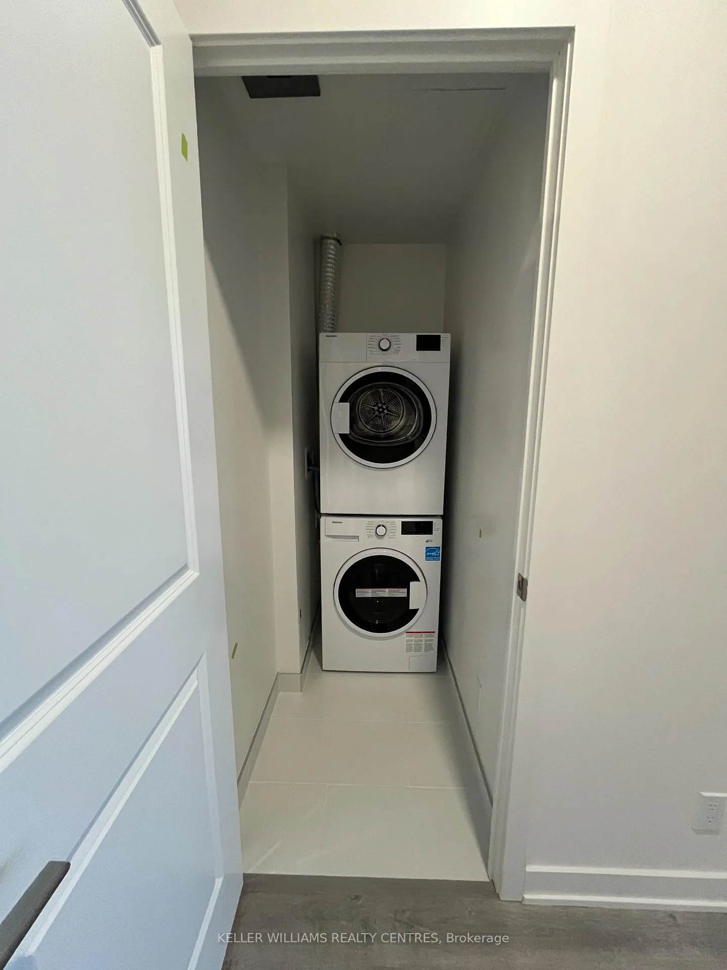 Photo 18 of Unit 2703, 30 Upper Mall Way, Vaughan, Brownridge — HOMEH